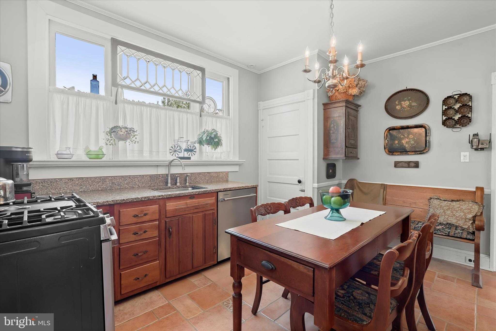 2216 Westchester Ave photo 14