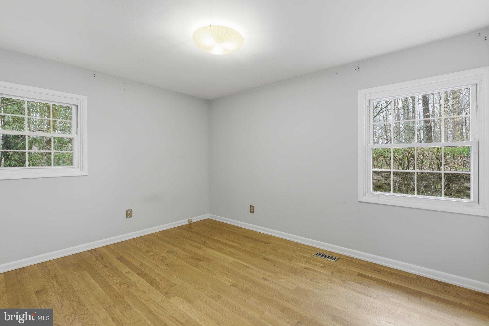 3005 Sycamore CT photo 13