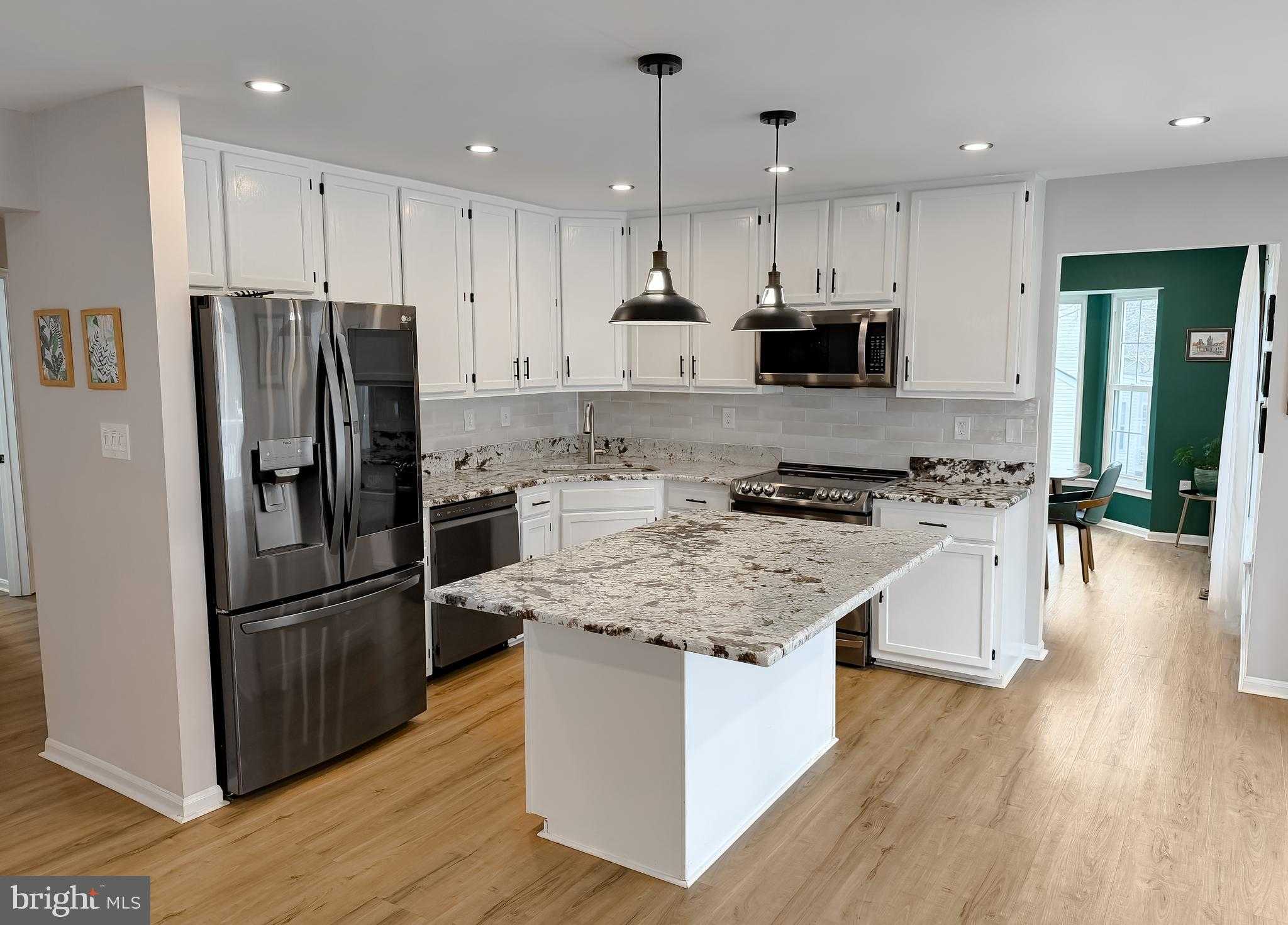 2637 Richfield Ln photo 3