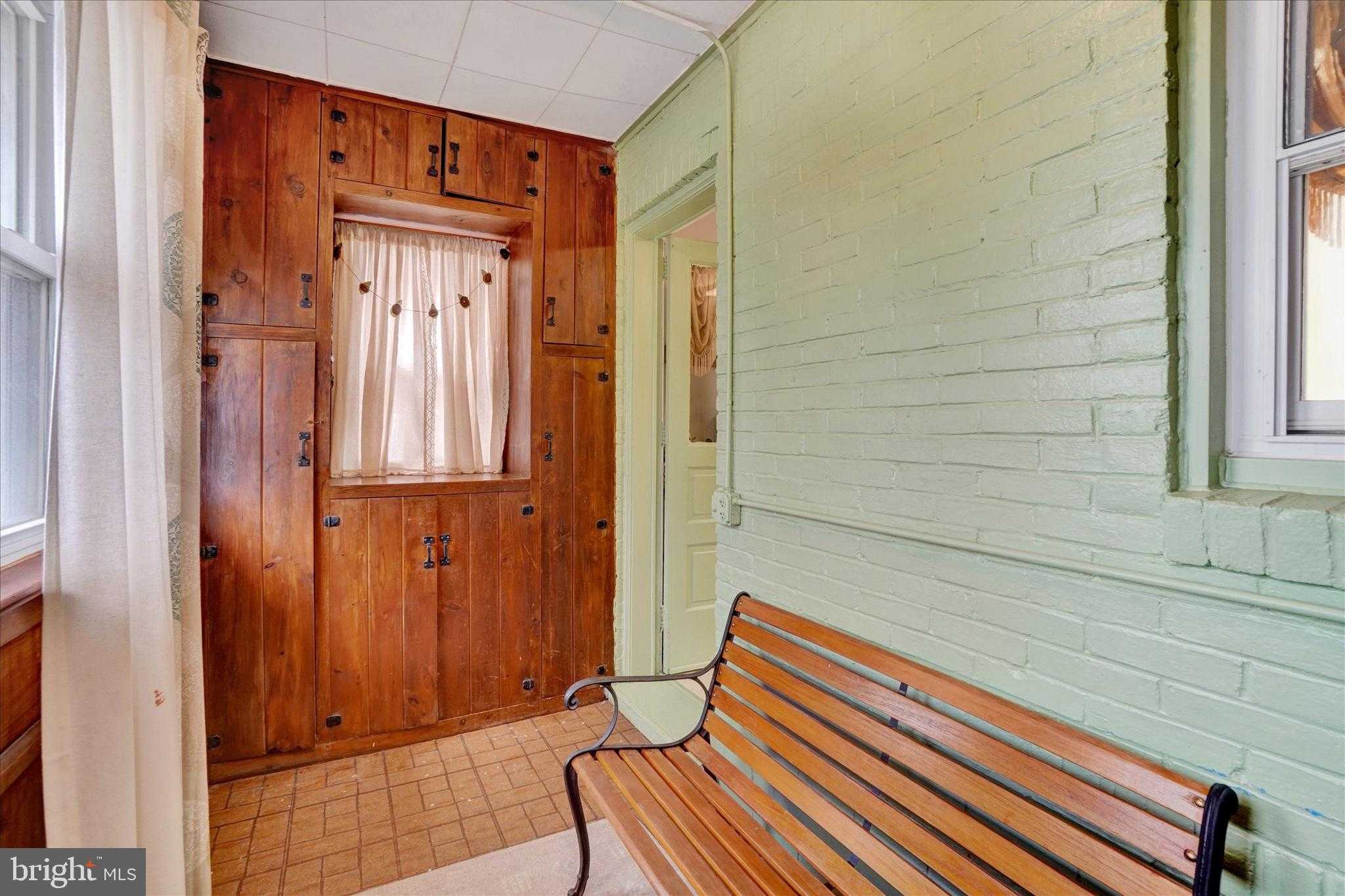 1640 Monroe St photo 12