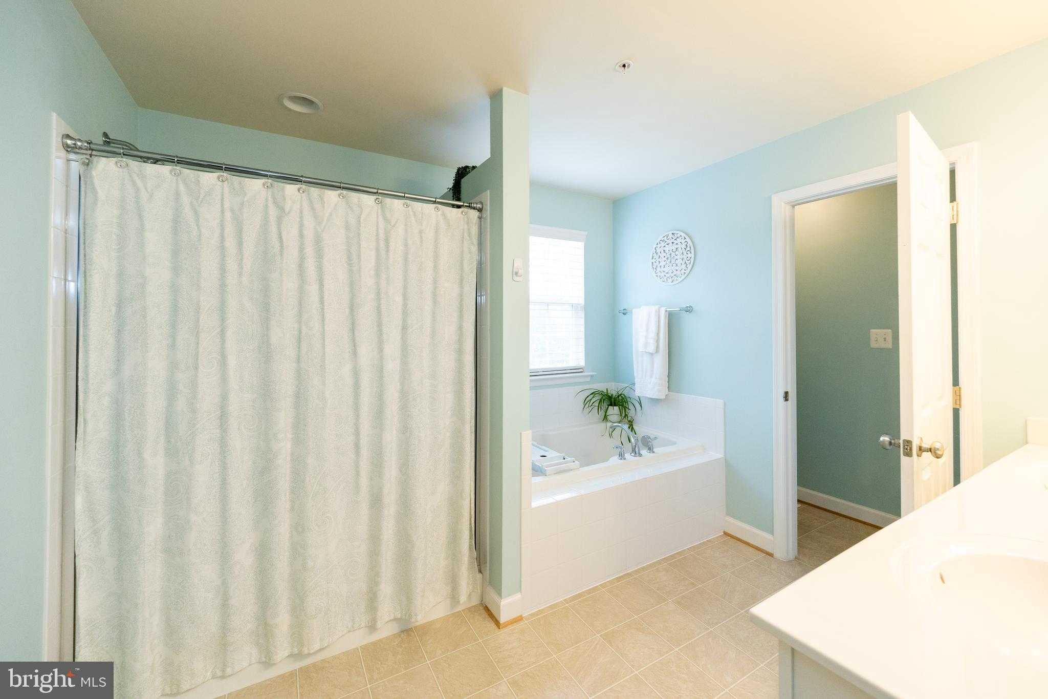 23711 Gambrel Oak CT photo 35