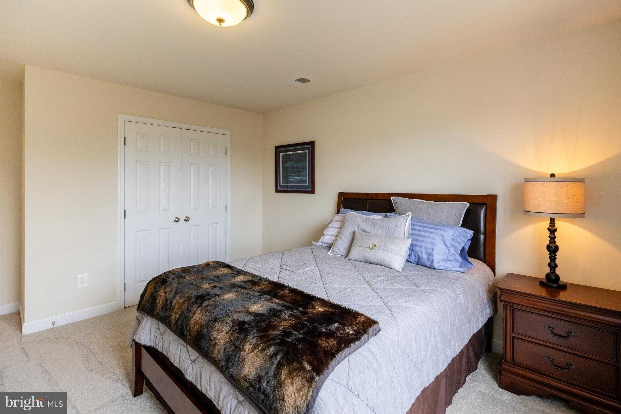 23711 Gambrel Oak CT photo 50