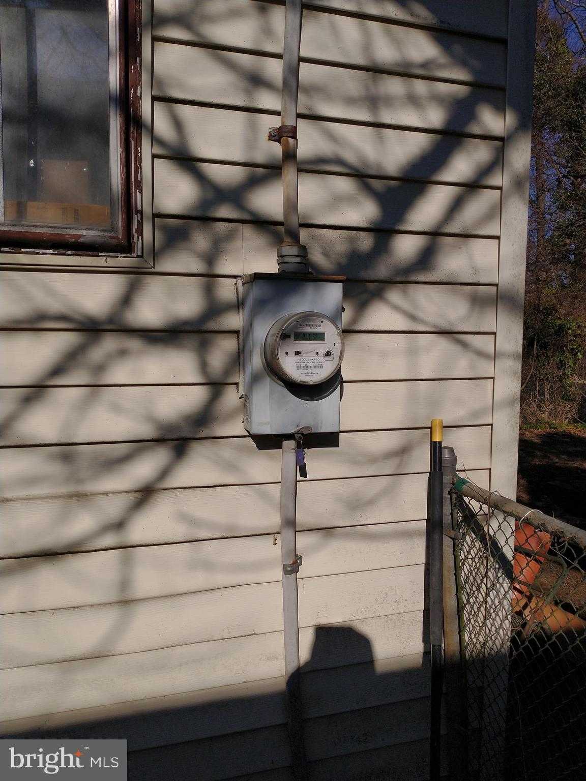 851 Maple Ave photo 4