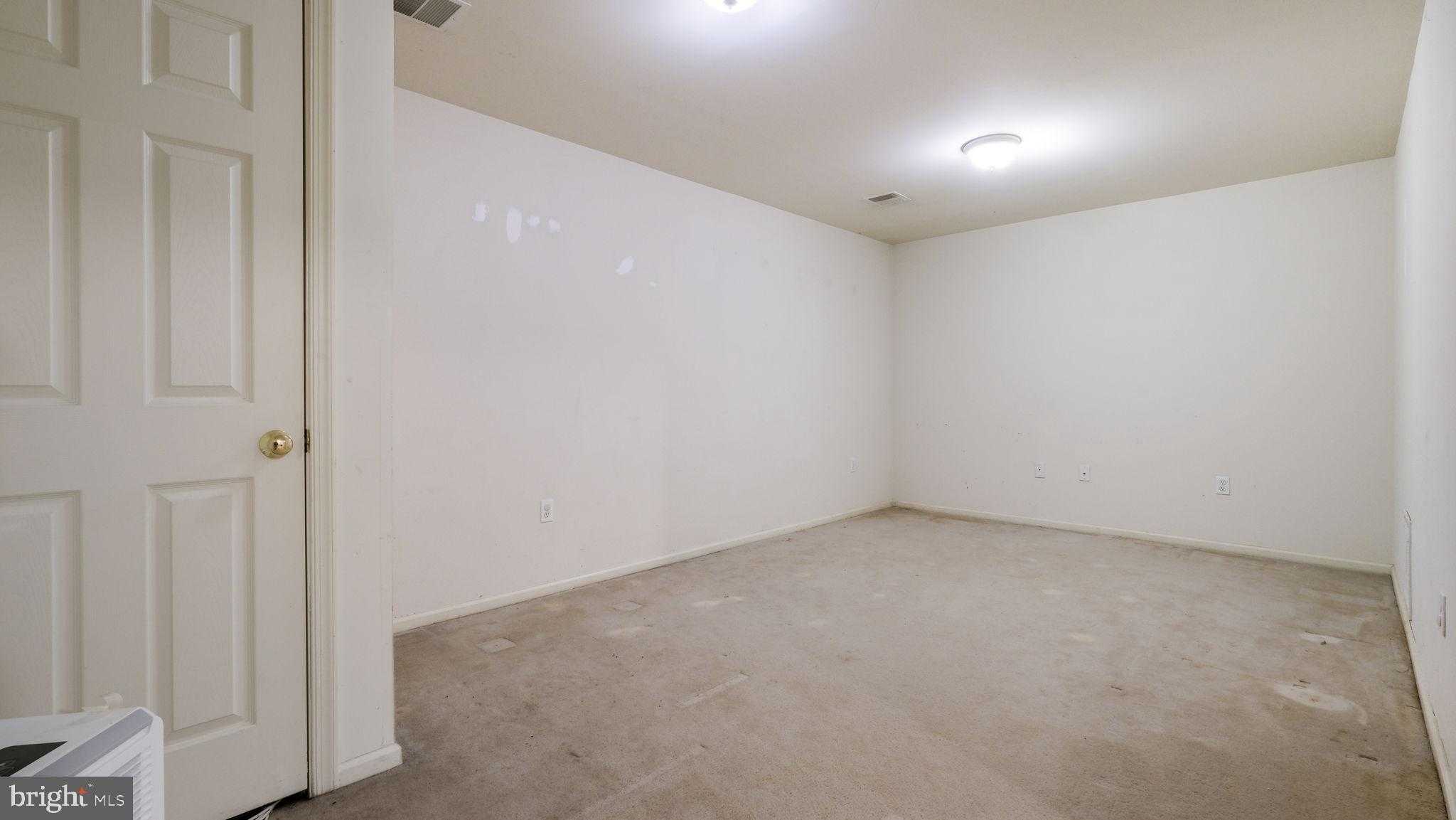 171 Vernon Ct photo 24