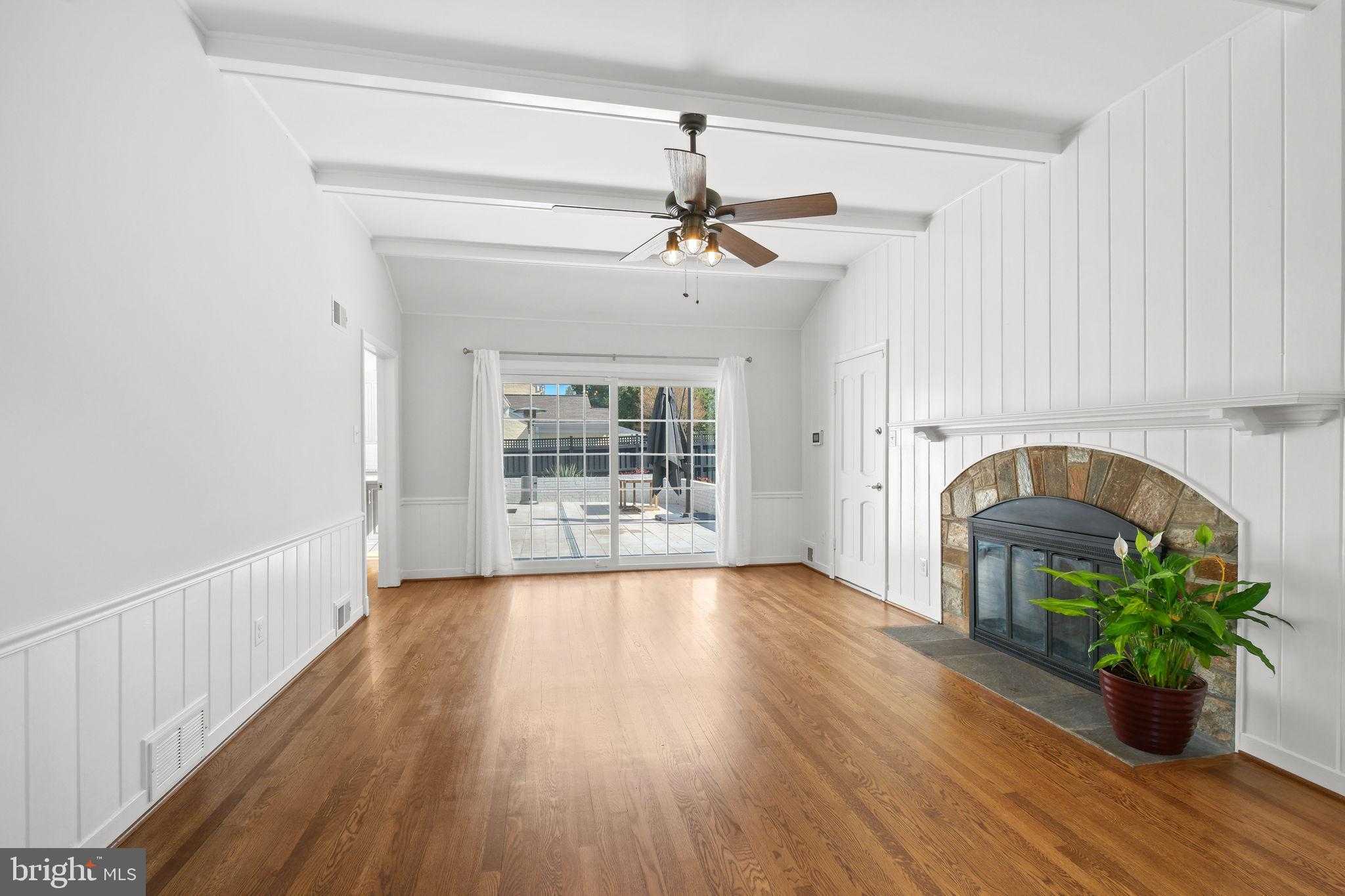 11005 Luxmanor Rd photo 16