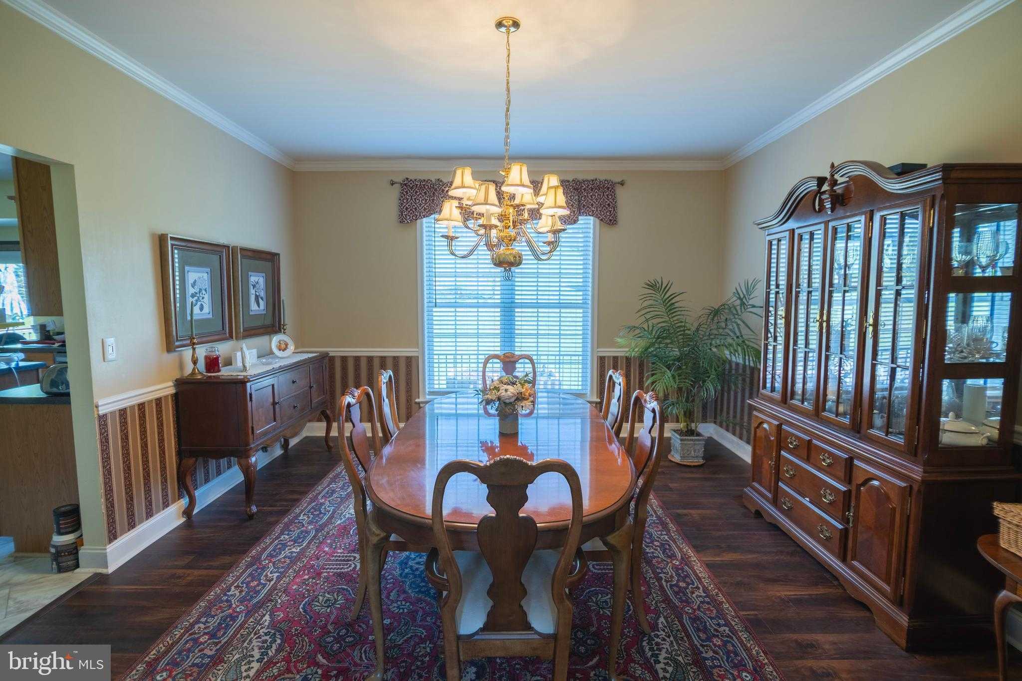 815 Edgeworth CT photo 29