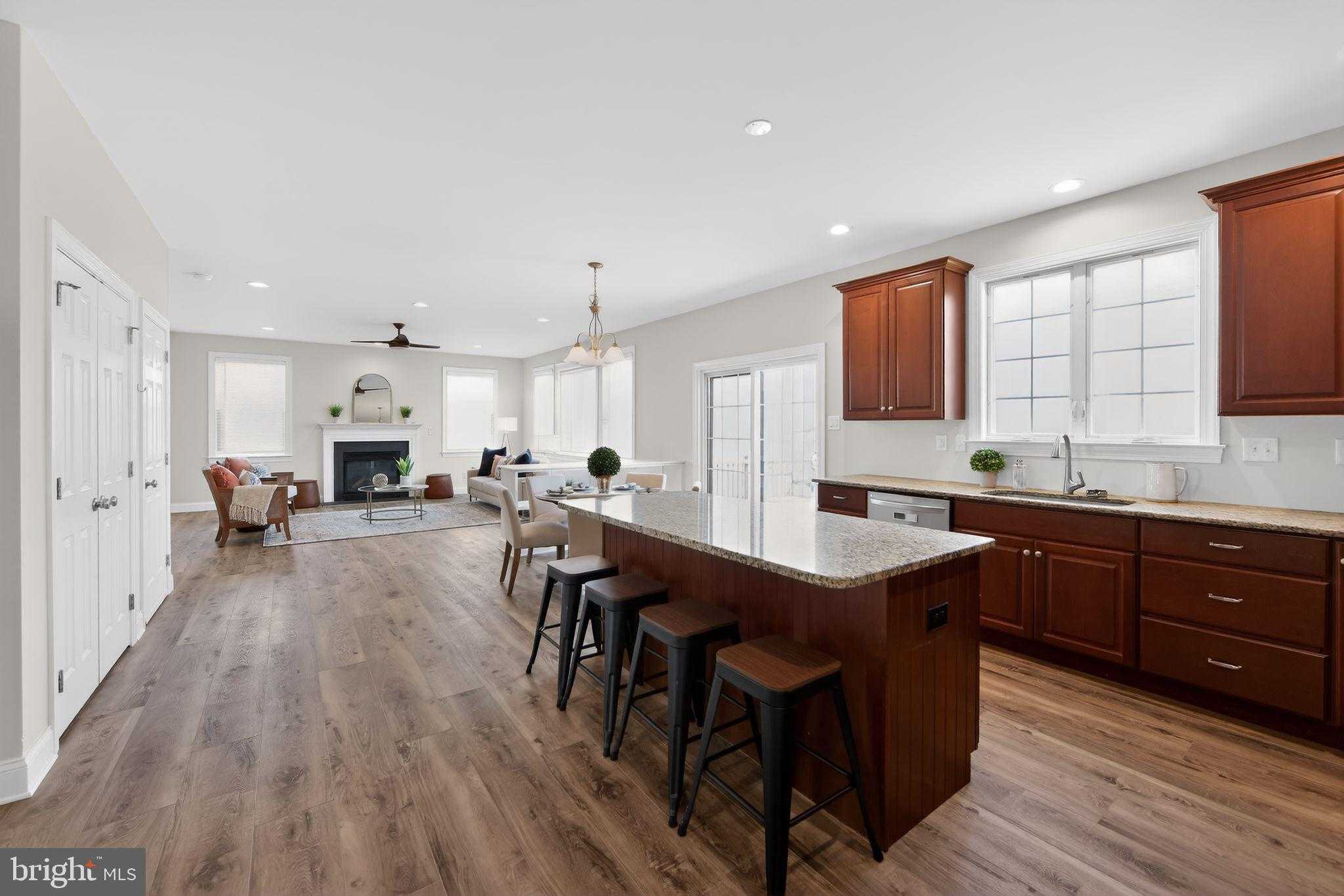 208 Liberty Cir photo 12