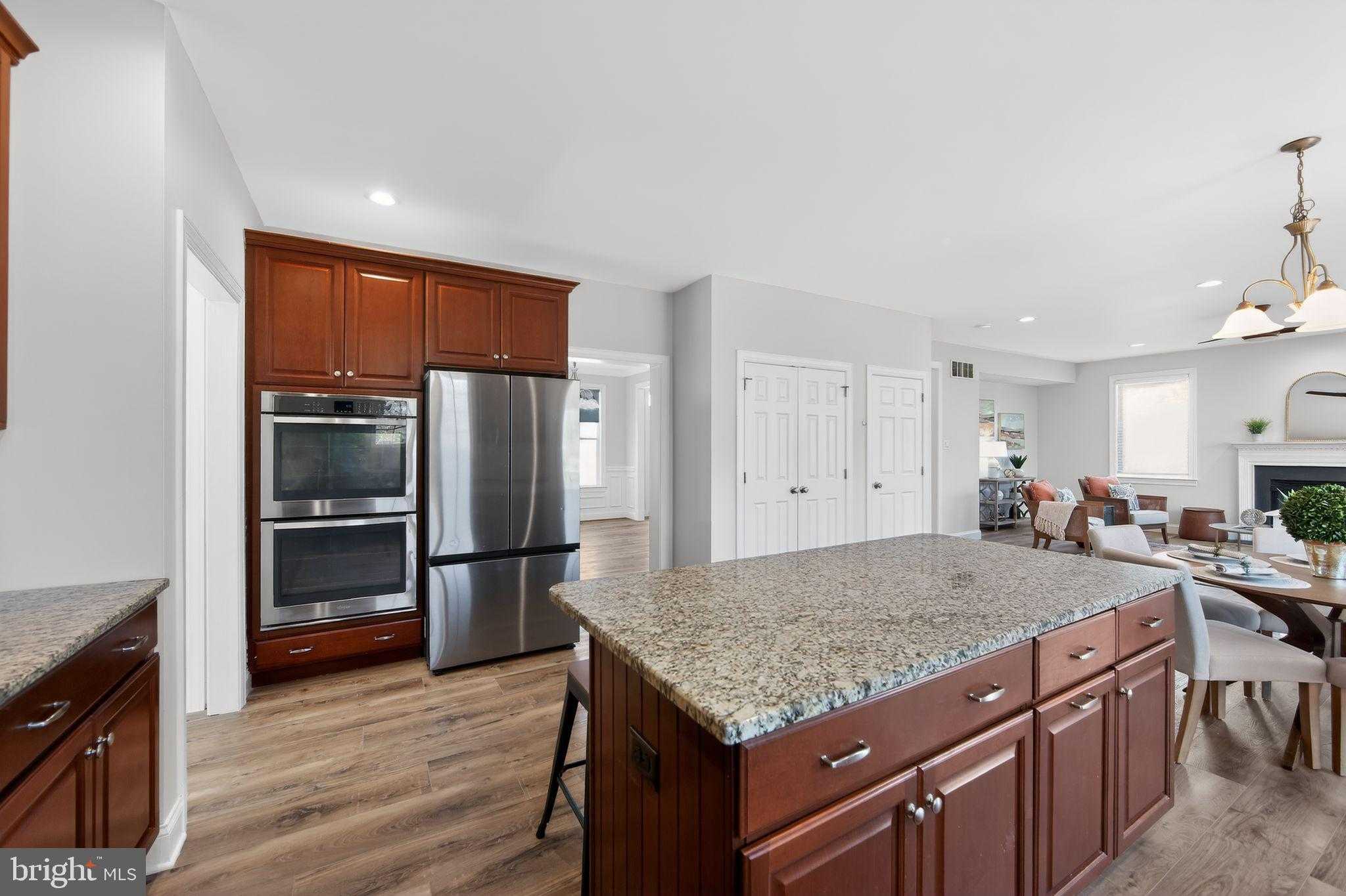 208 Liberty Cir photo 13