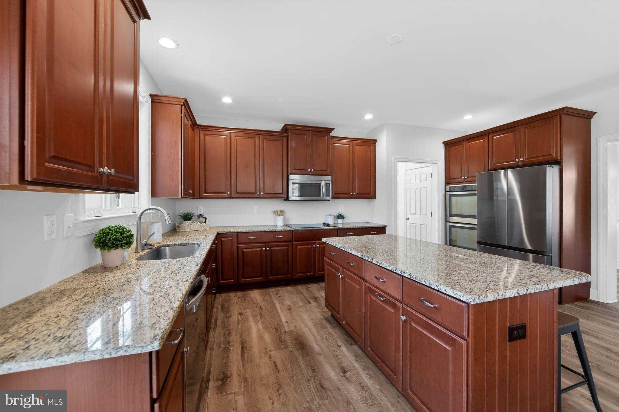 208 Liberty Cir photo 14