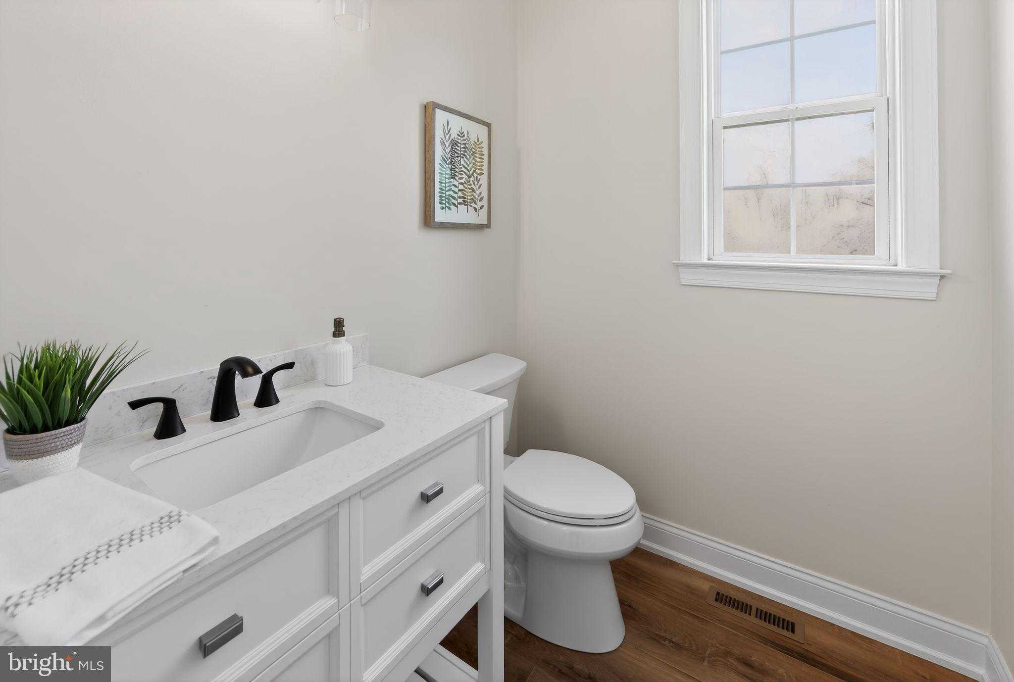 208 Liberty Cir photo 17