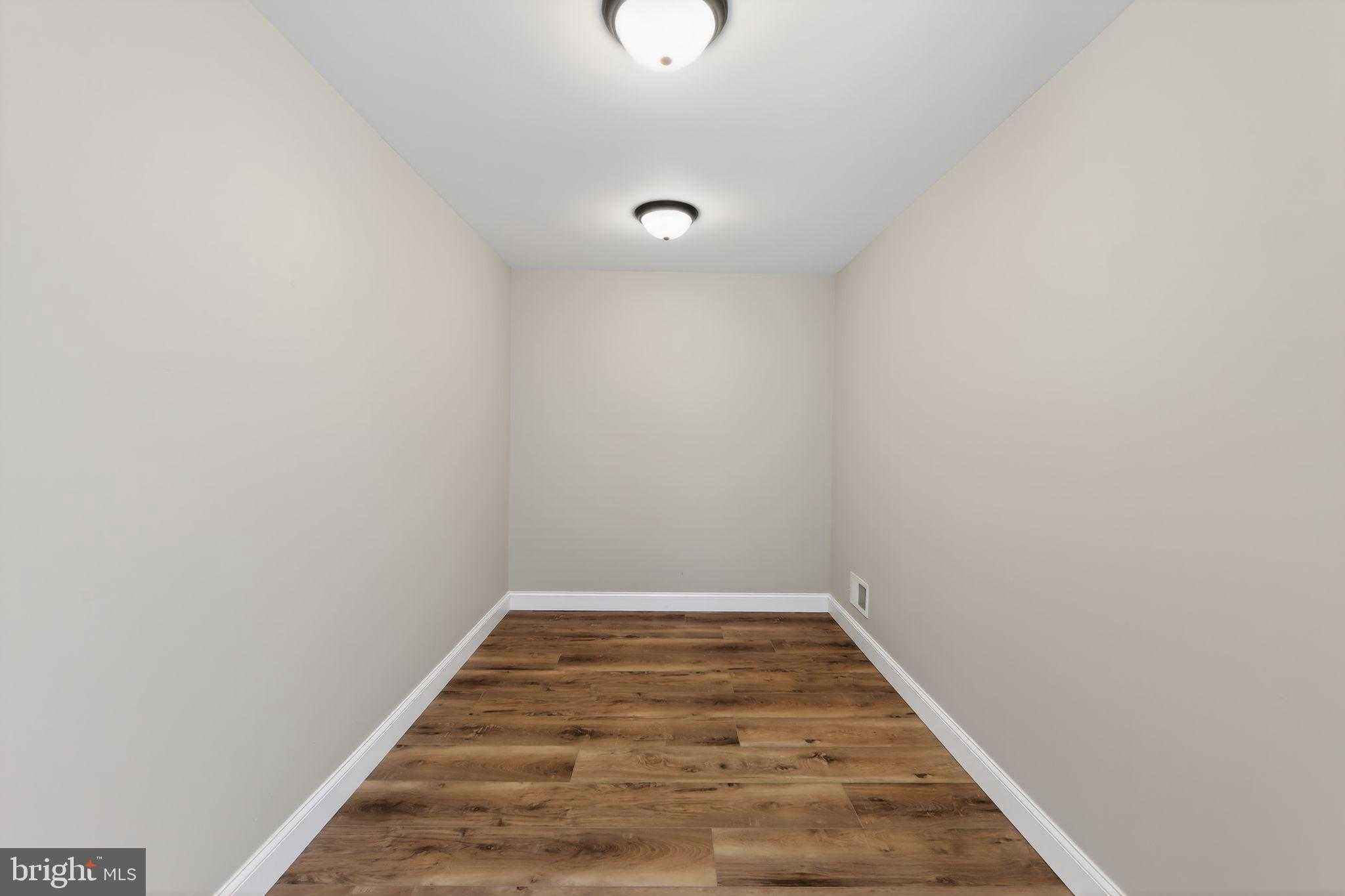 208 Liberty Cir photo 27