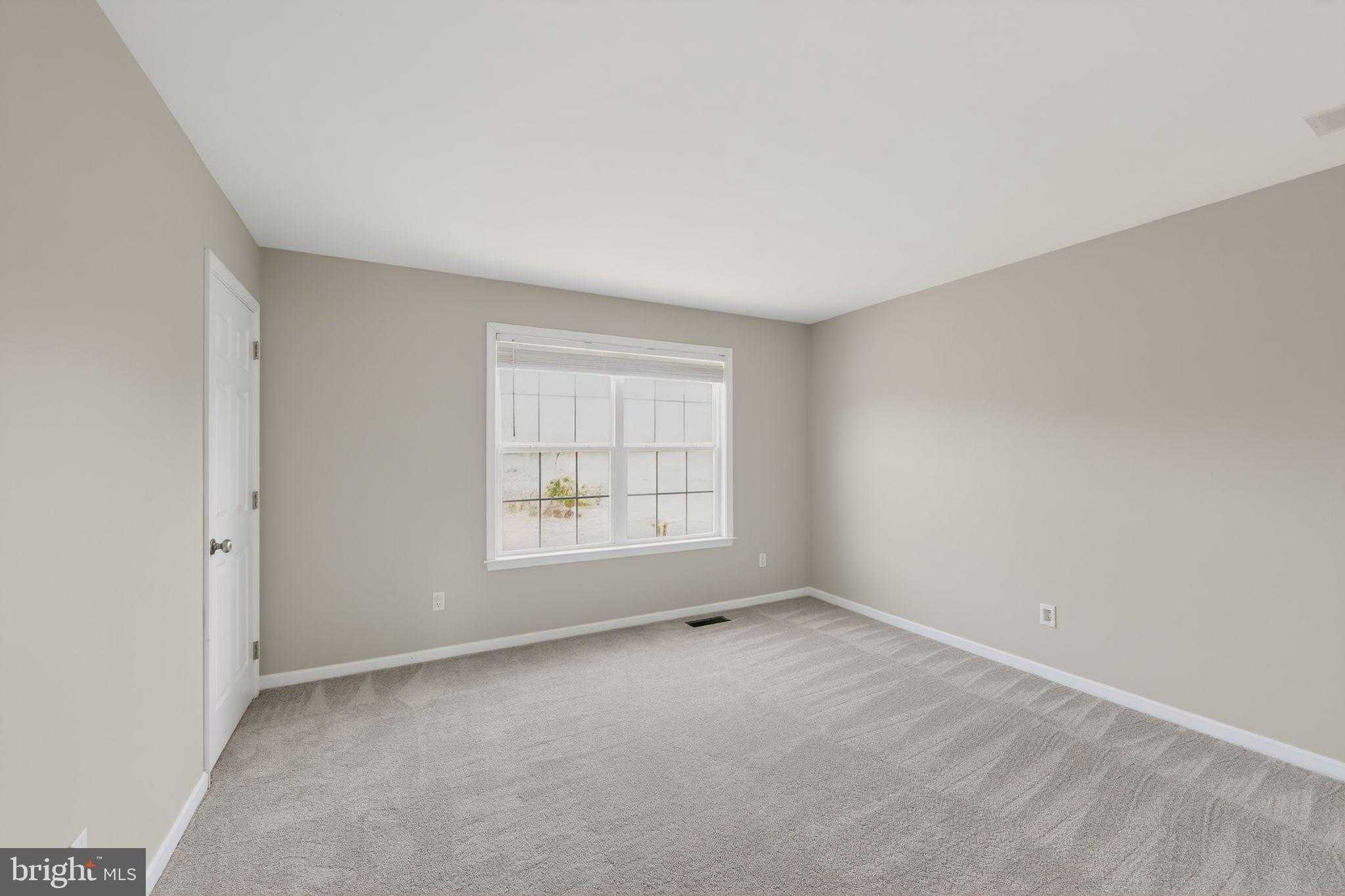 208 Liberty Cir photo 28