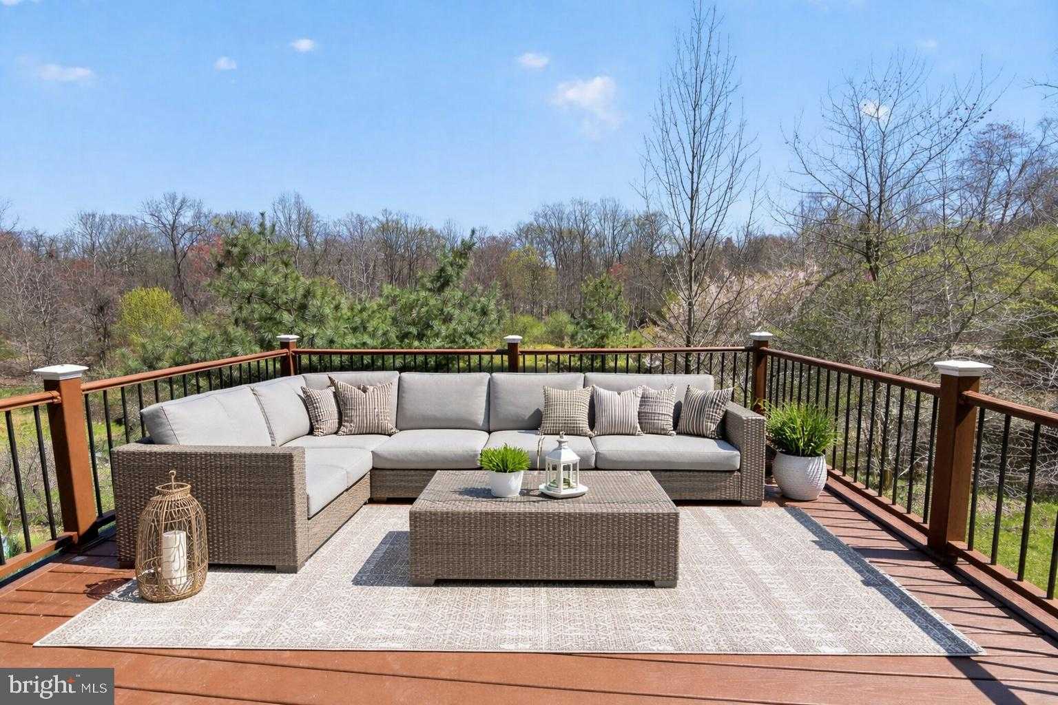 208 Liberty Cir photo 40