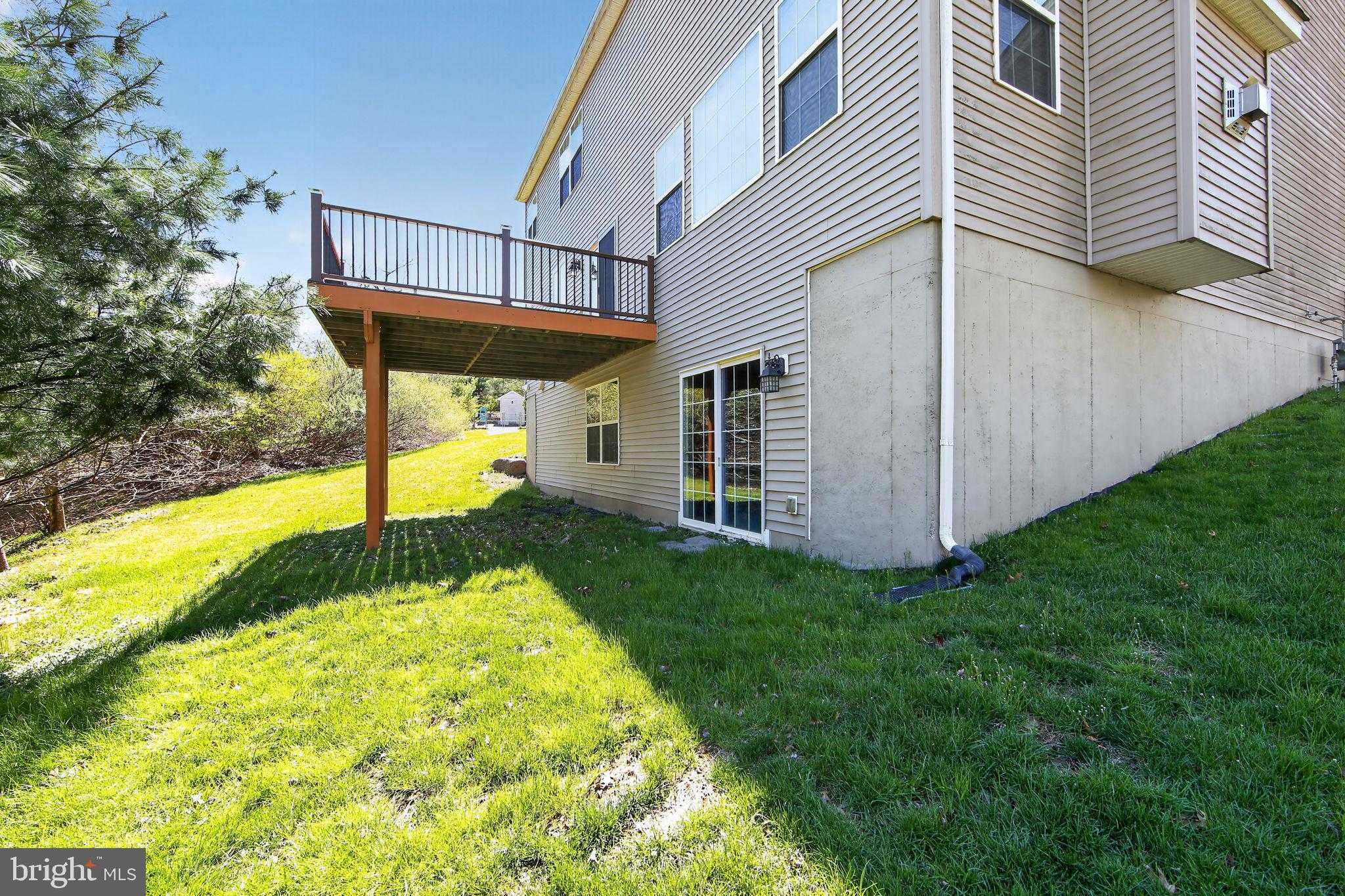 208 Liberty Cir photo 42