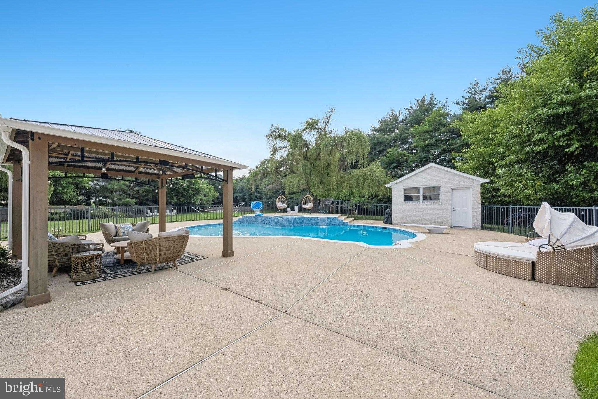 606 Brockman CT photo 78