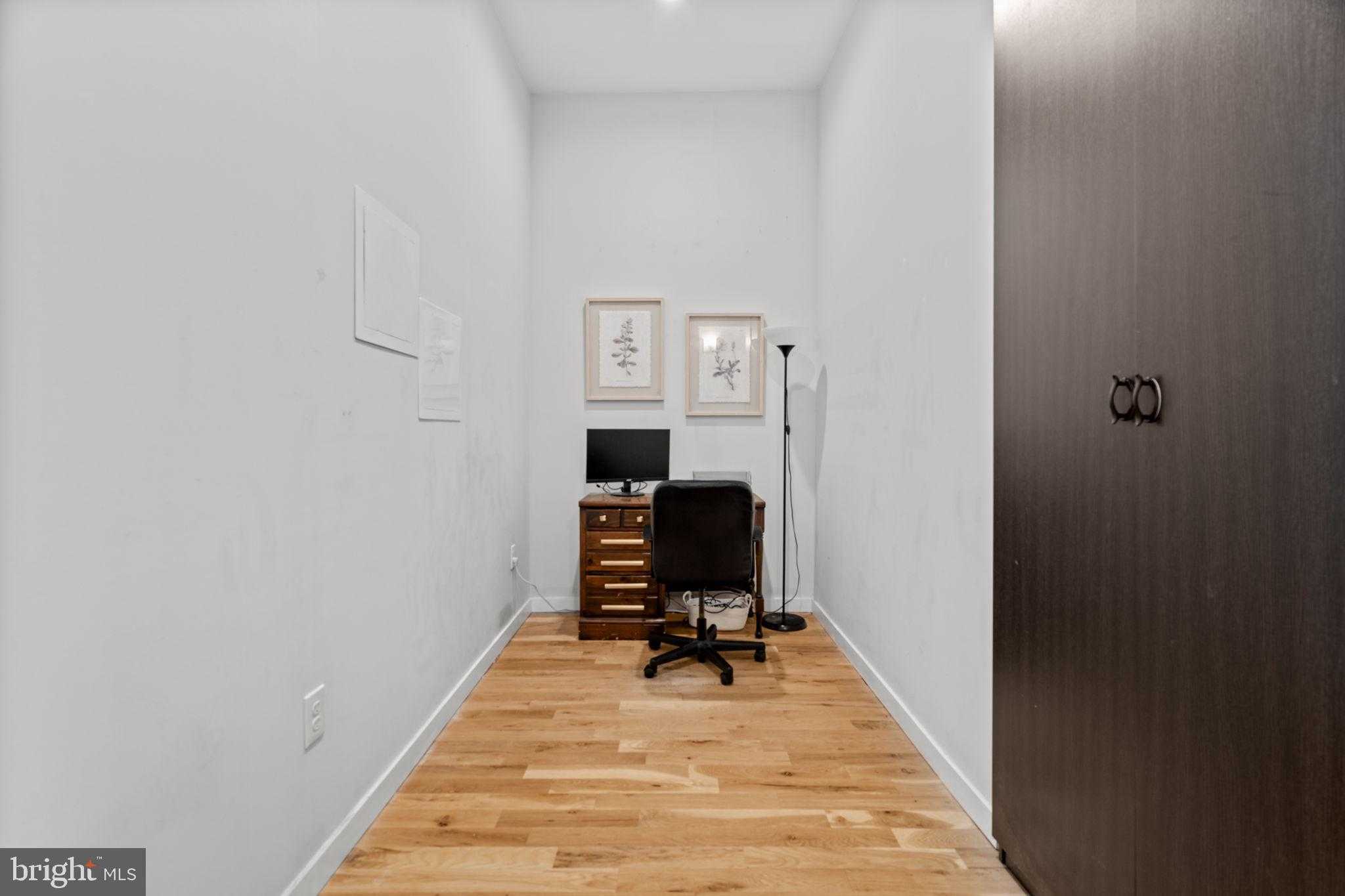 1720 Folsom St # B photo 33