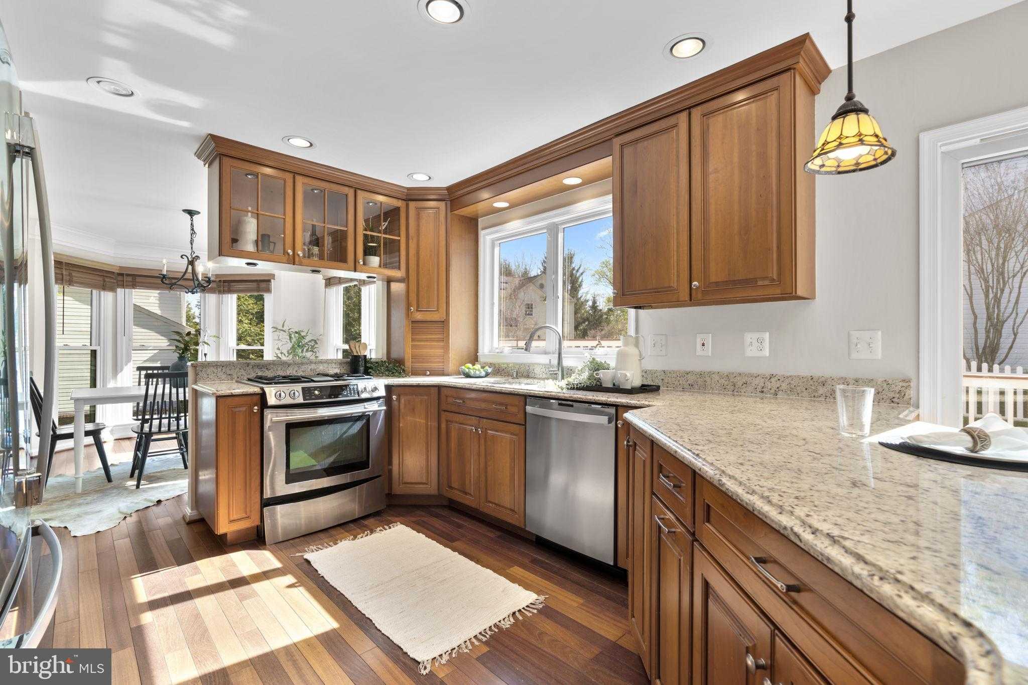 8525 Trail View Dr photo 10