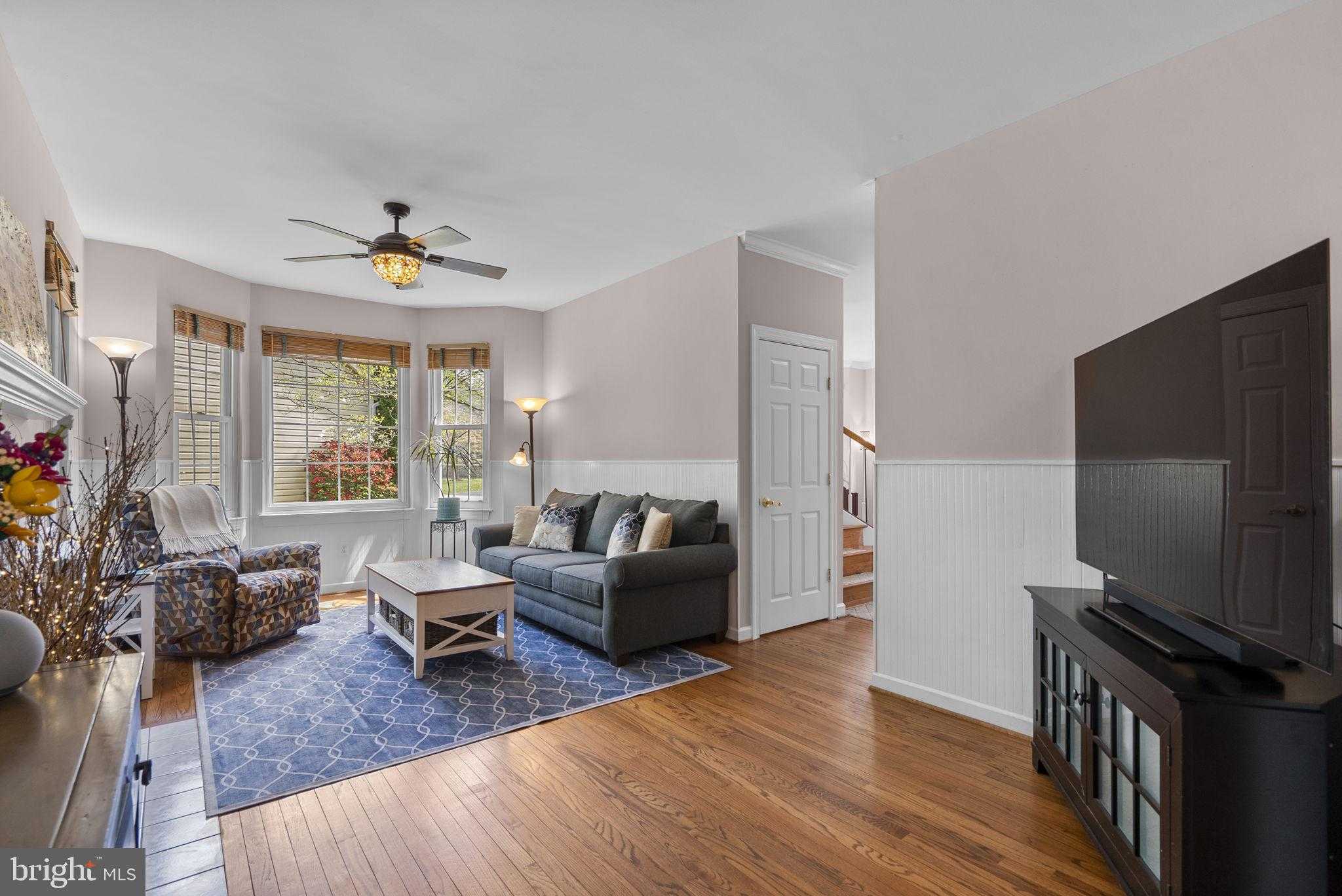 7805 Heritage Farm Dr photo 33