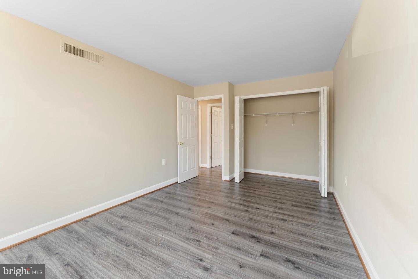 4410 Briarwood CT N Apt 36 photo 20