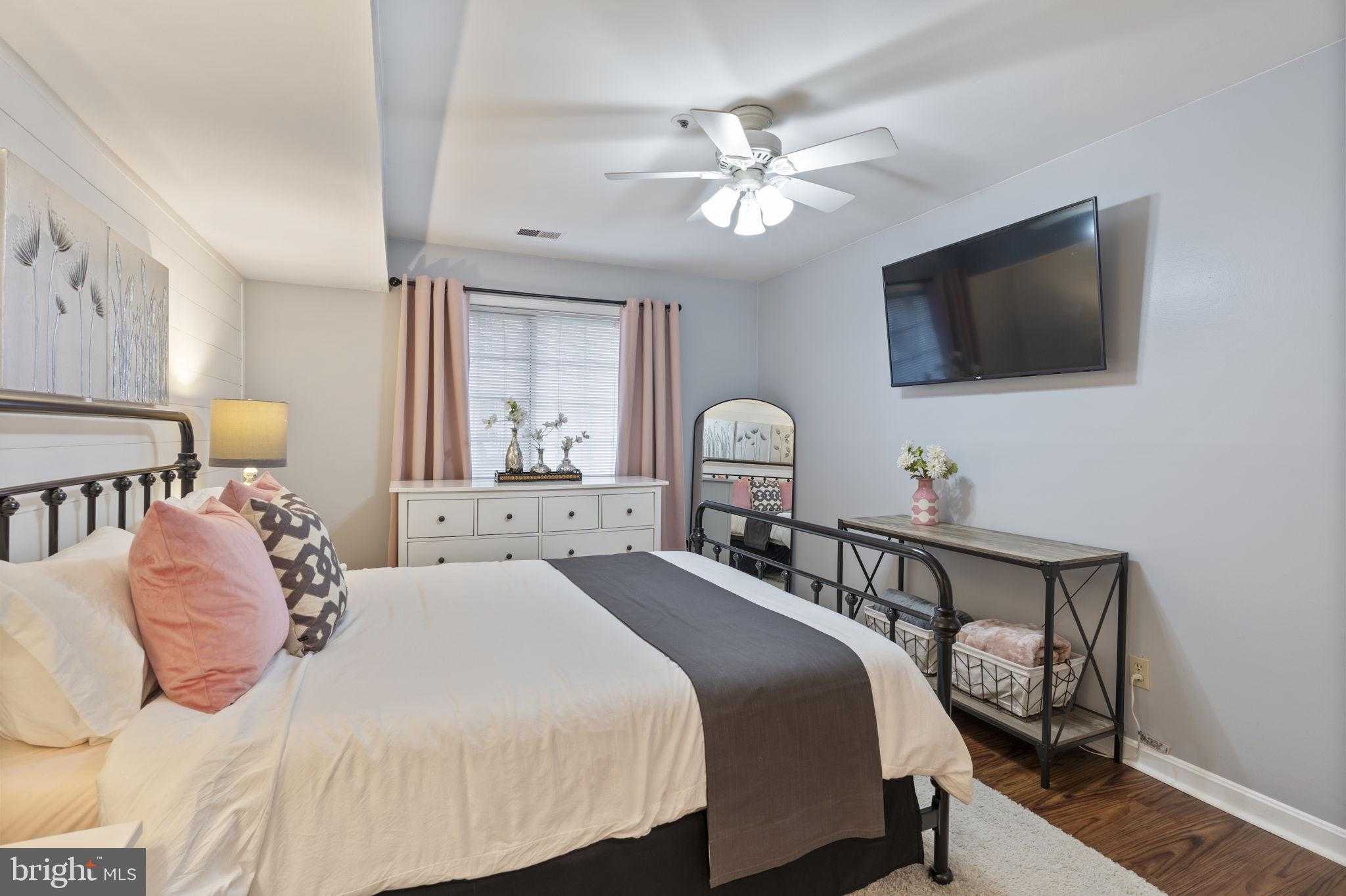 4910 Columbia Rd photo 19