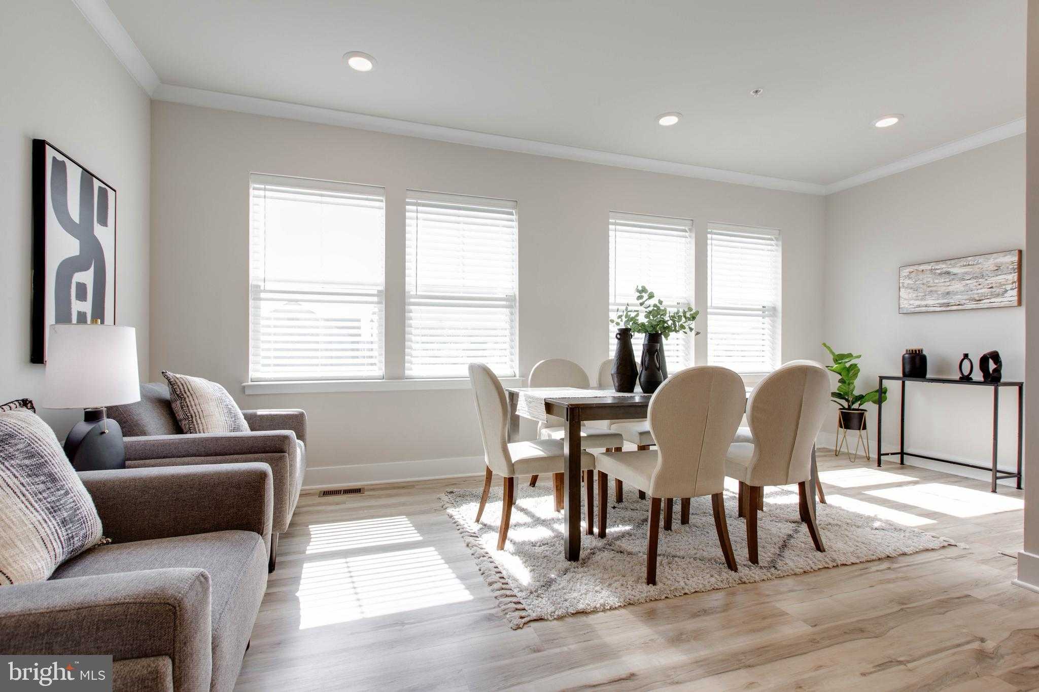 729 Allegheny Ave photo 16