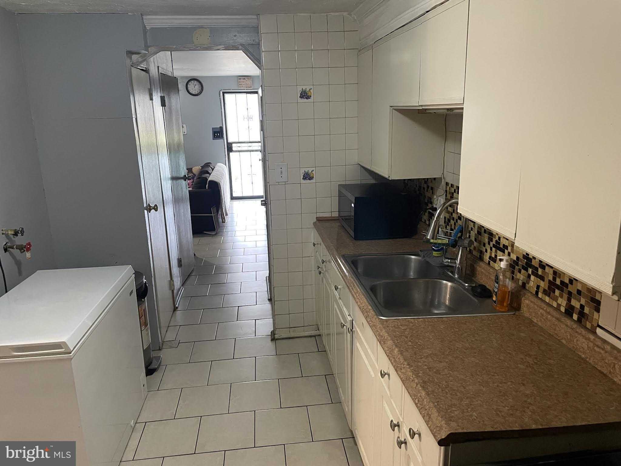 7620 Allendale Cir photo 2