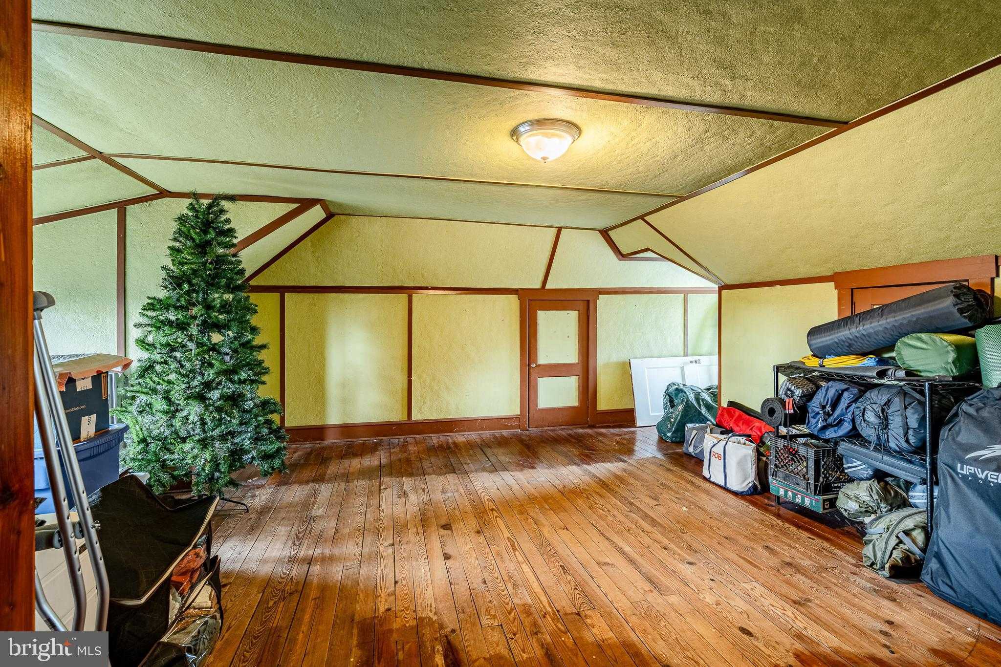 36 Fairview St photo 29