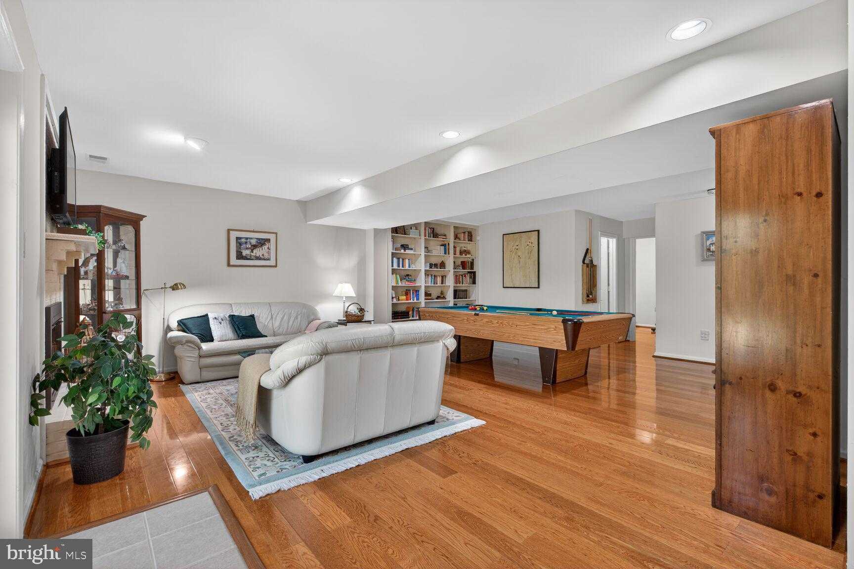 2925 Aran CT photo 60