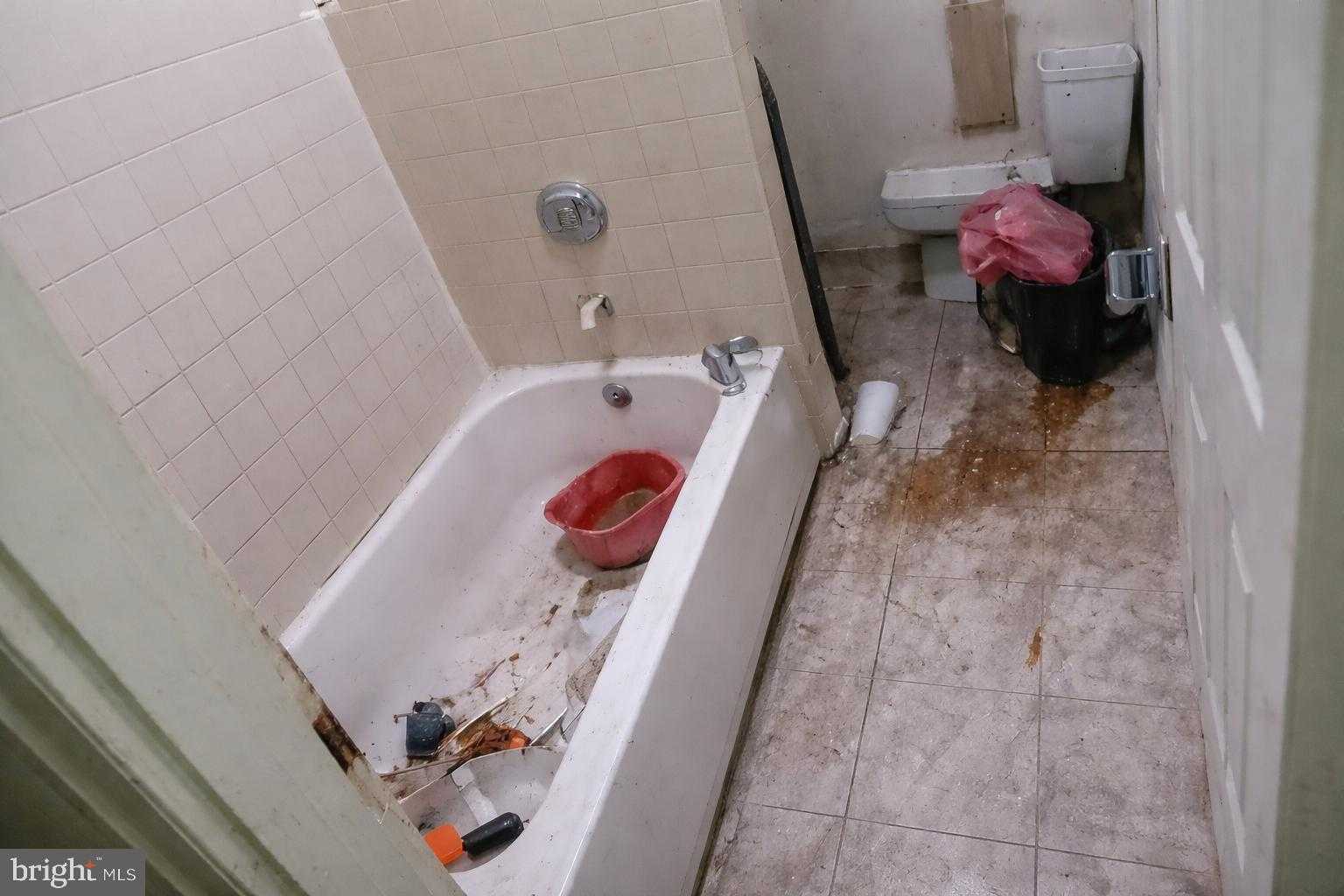 1818 N Milton Ave photo 12