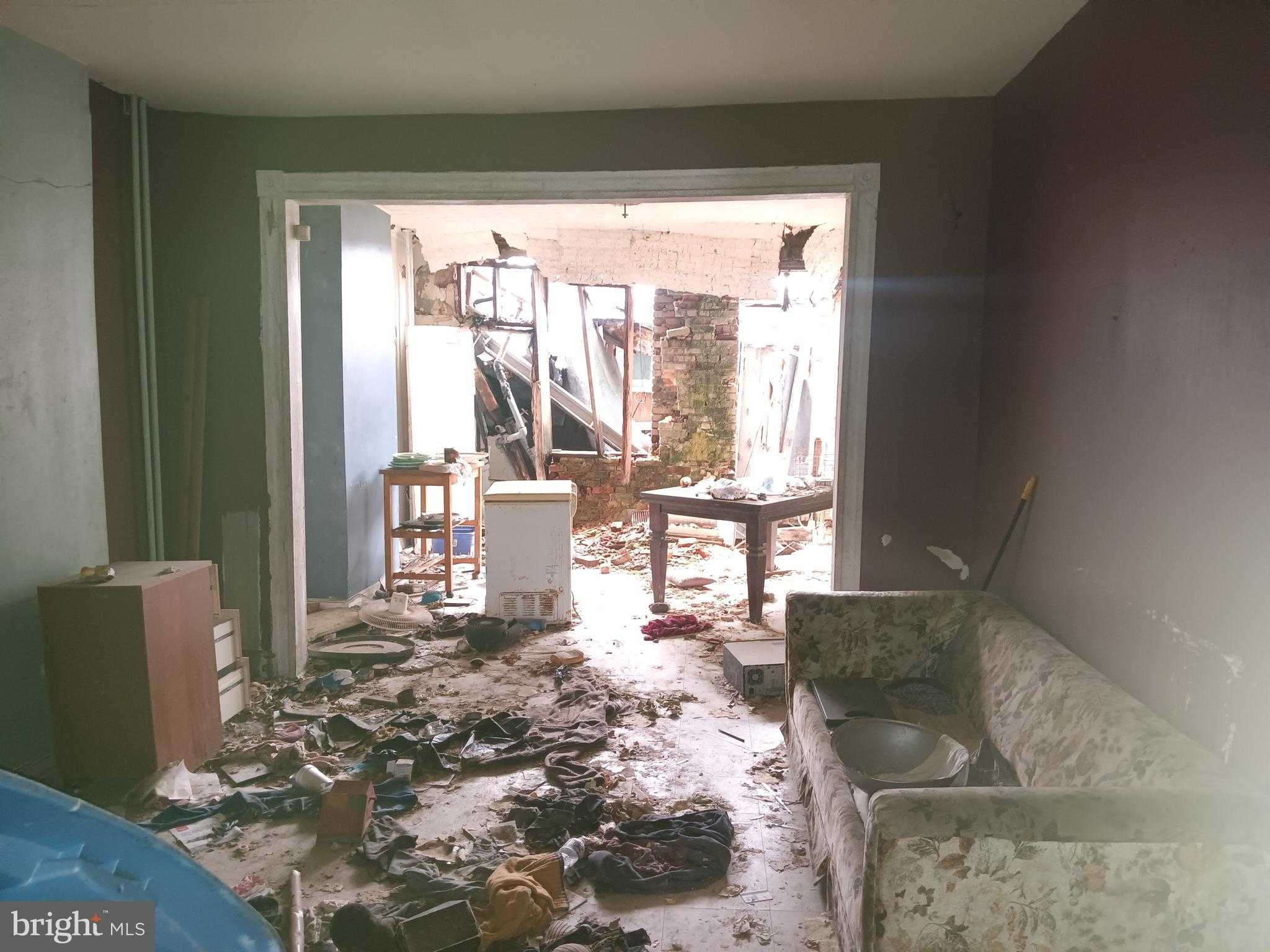 1818 N Milton Ave photo 7