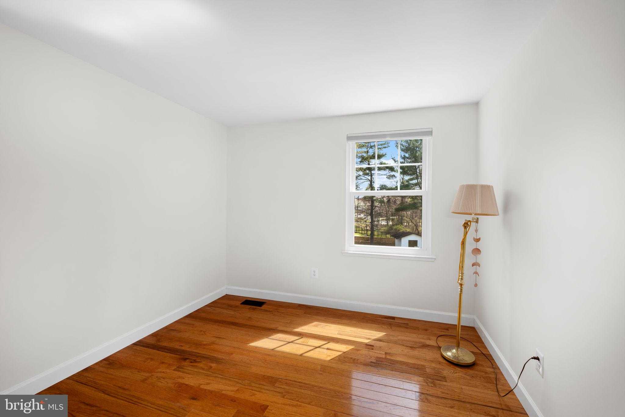 1421 Colesberg St photo 24