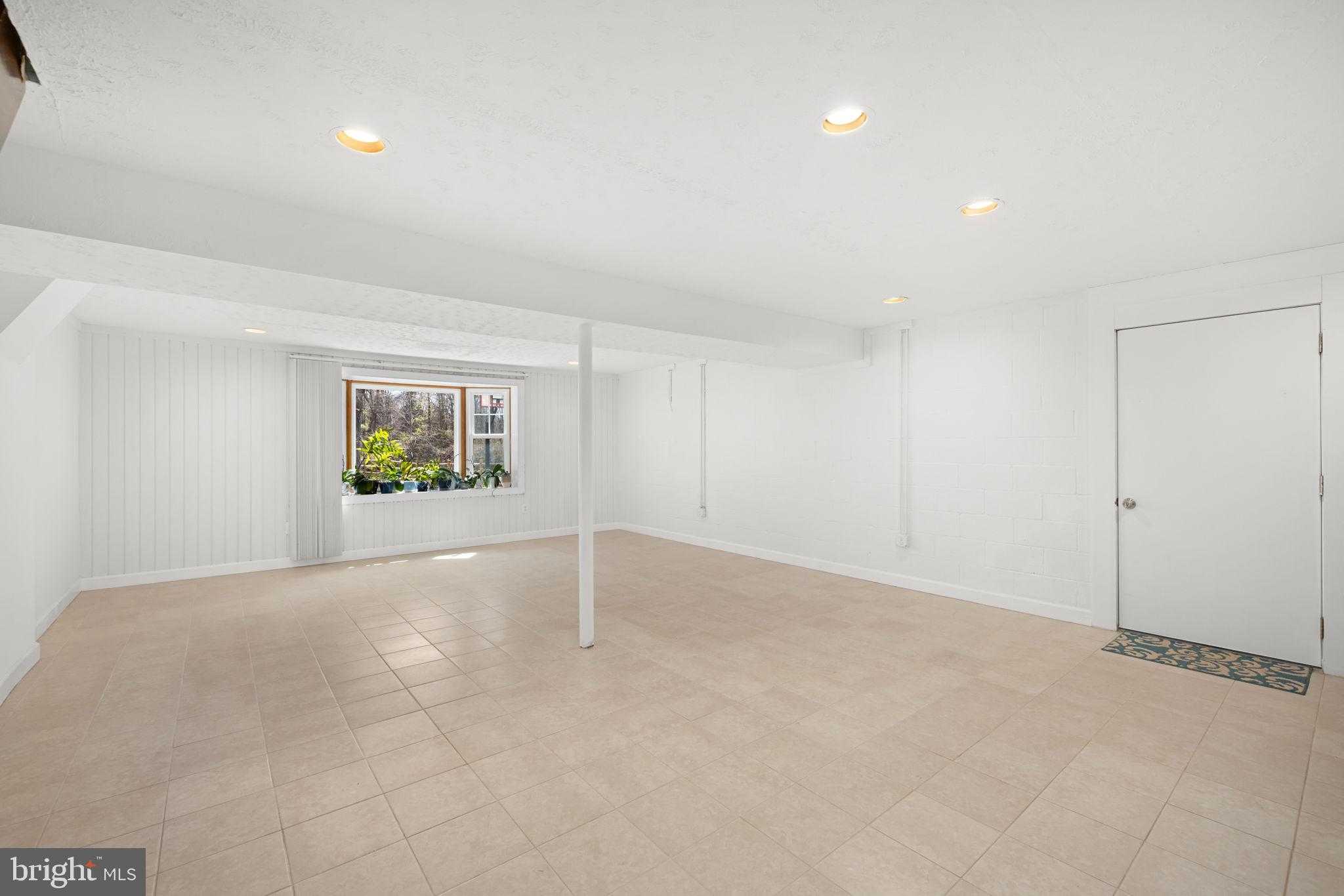 1421 Colesberg St photo 27