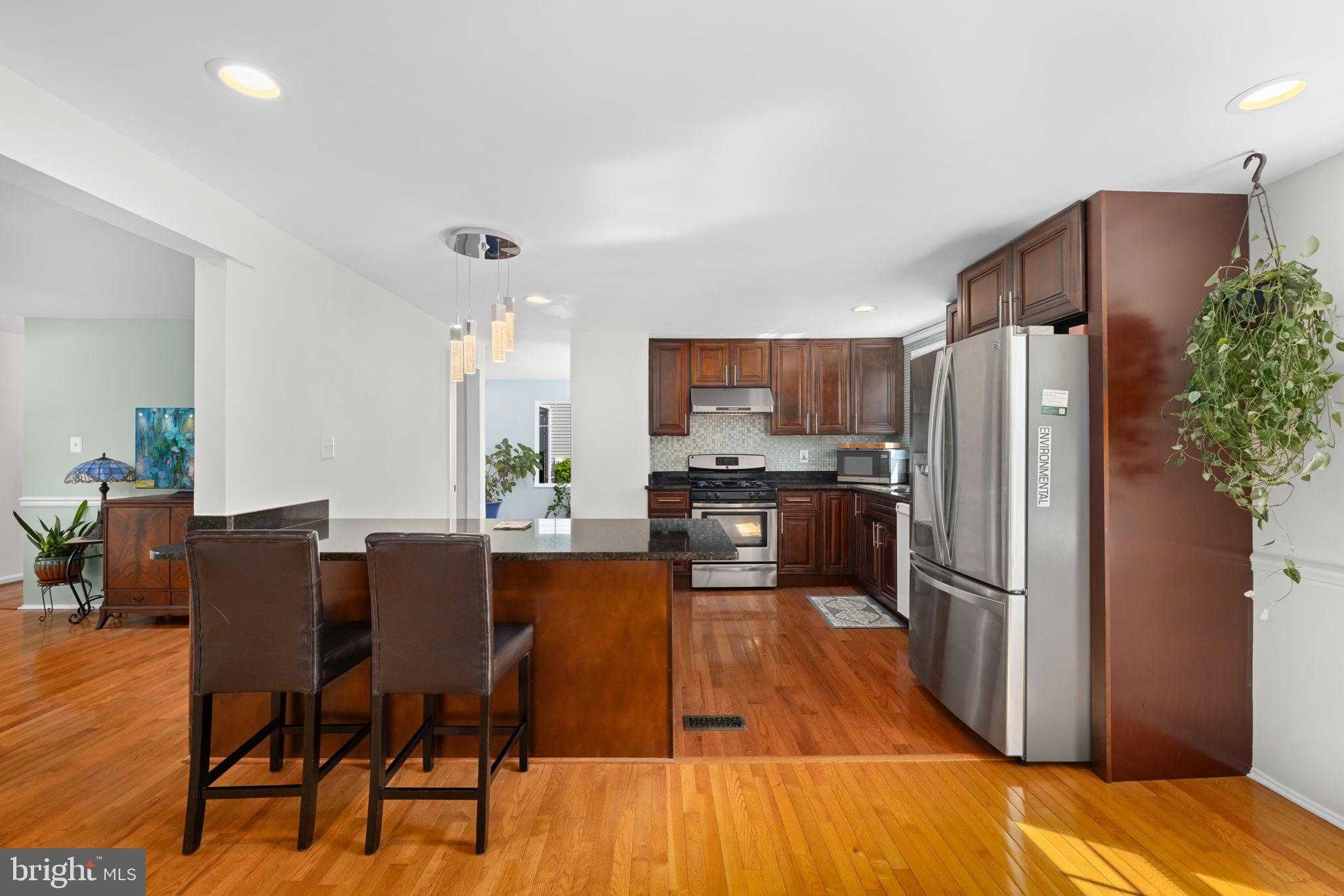 1421 Colesberg St photo 6