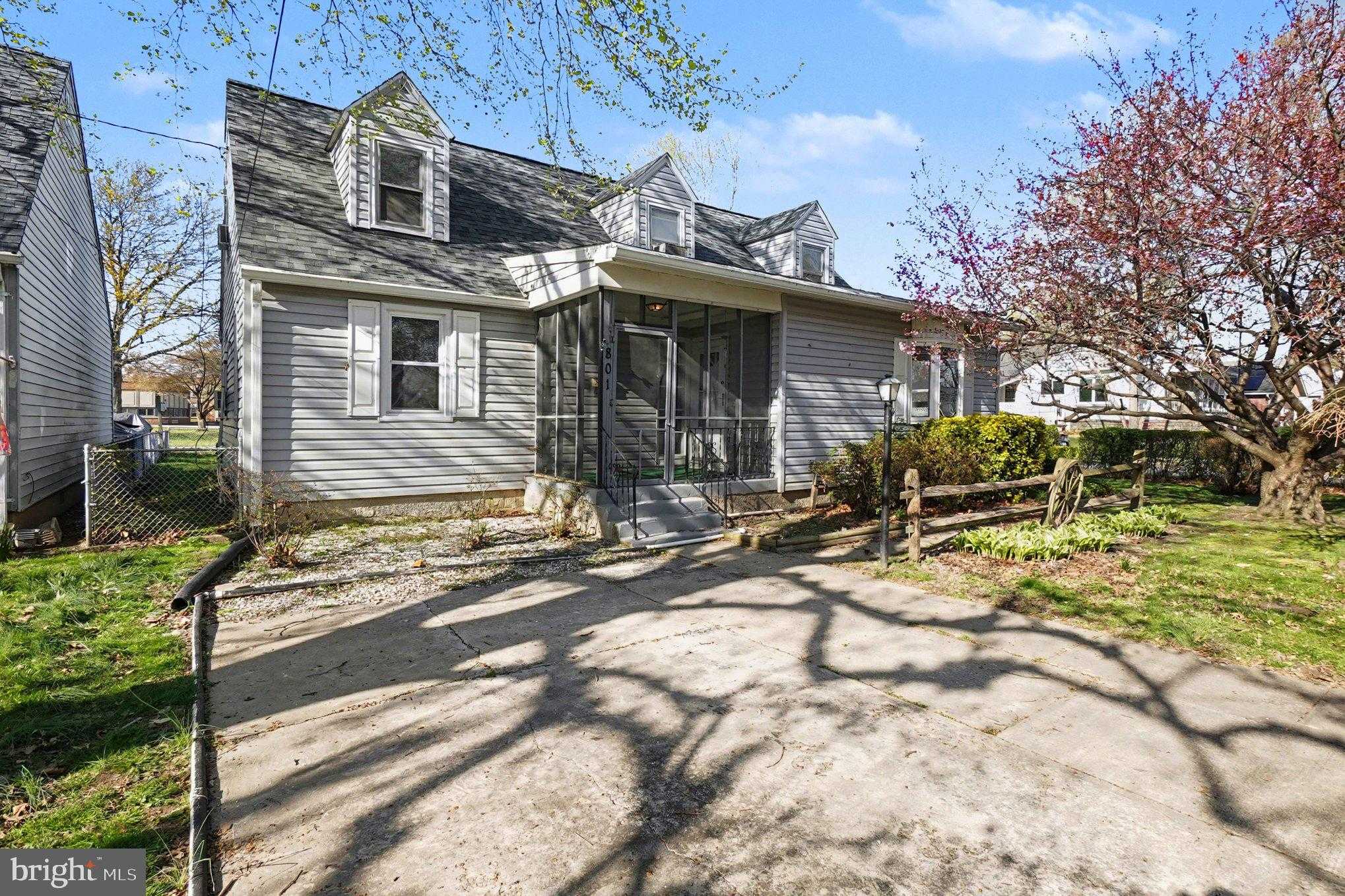 801 Lafayette St photo 2