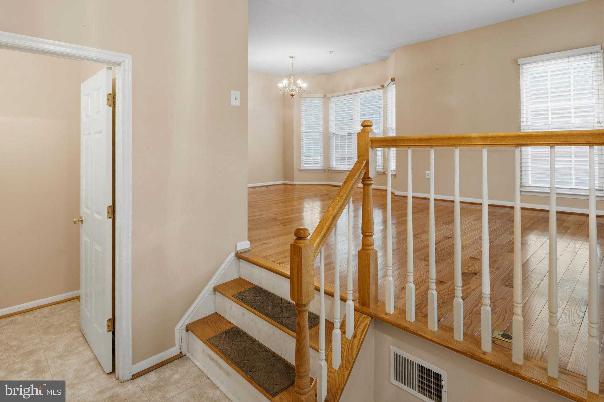 2644 Streamview Dr photo 4