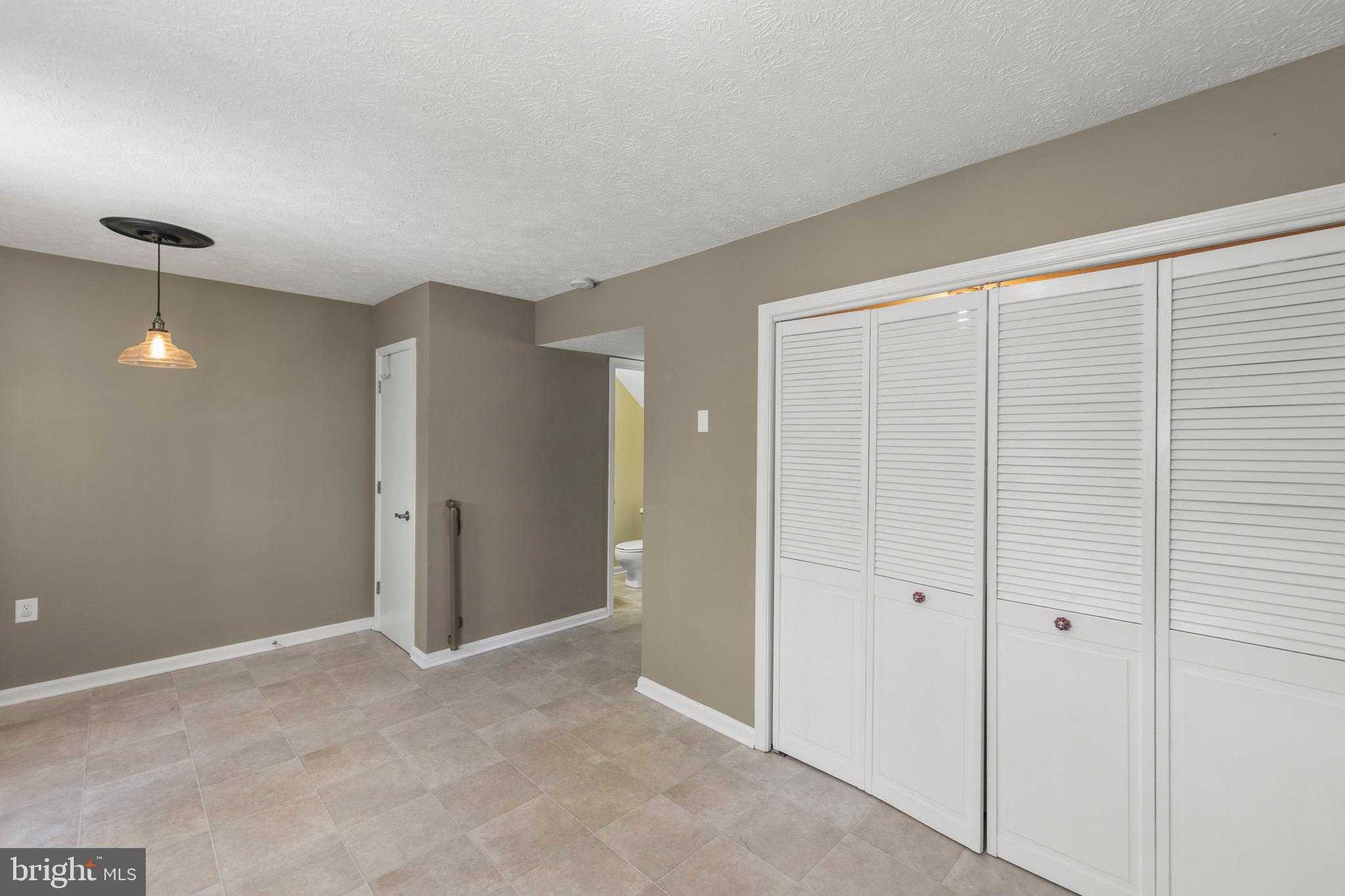 301 Buckingham Dr photo 10