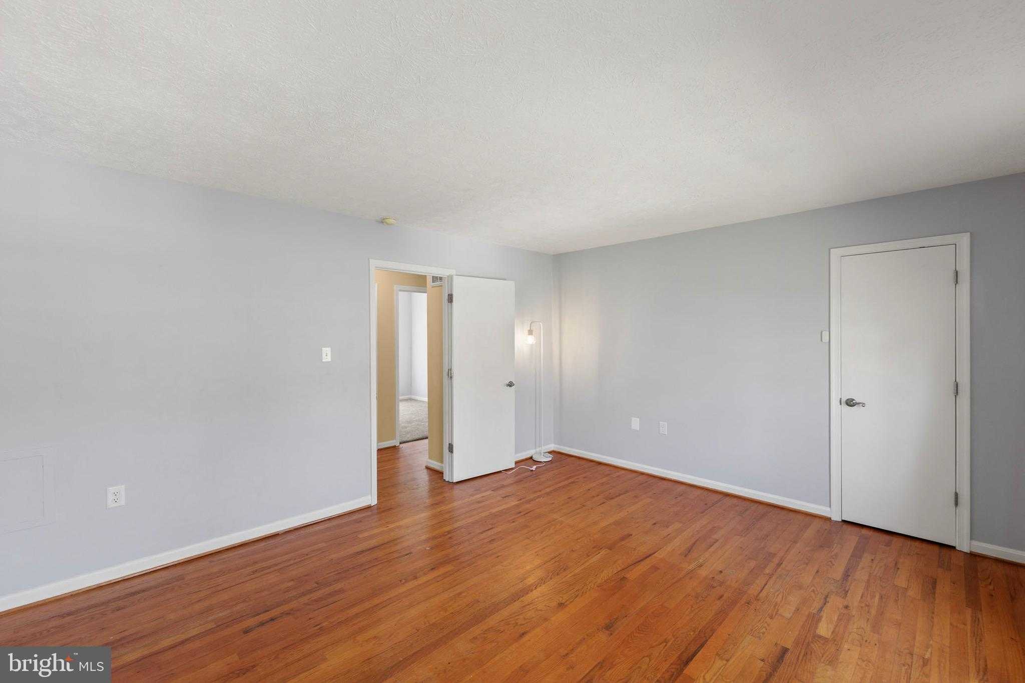 301 Buckingham Dr photo 19