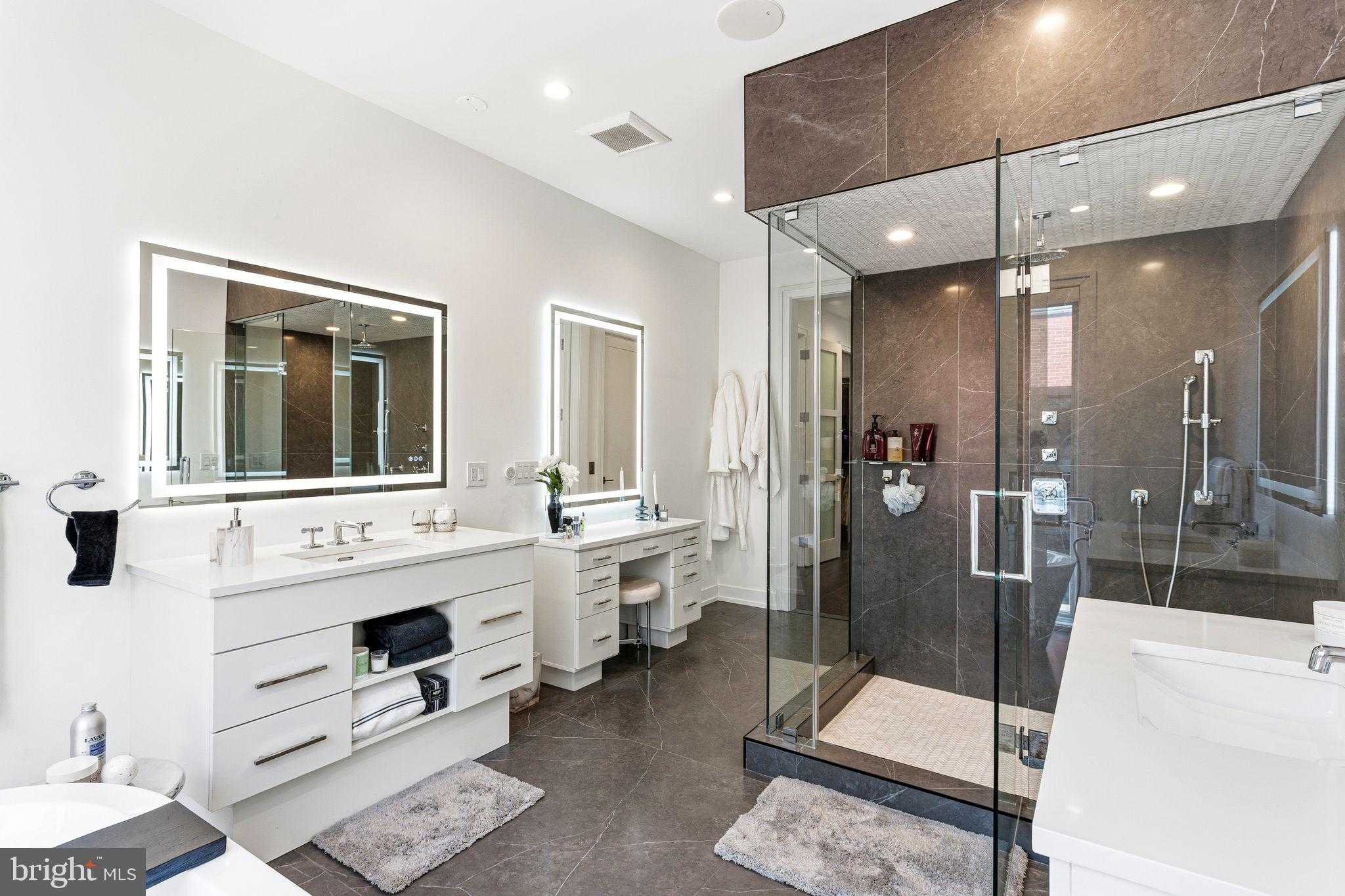 1328 Kater St photo 23