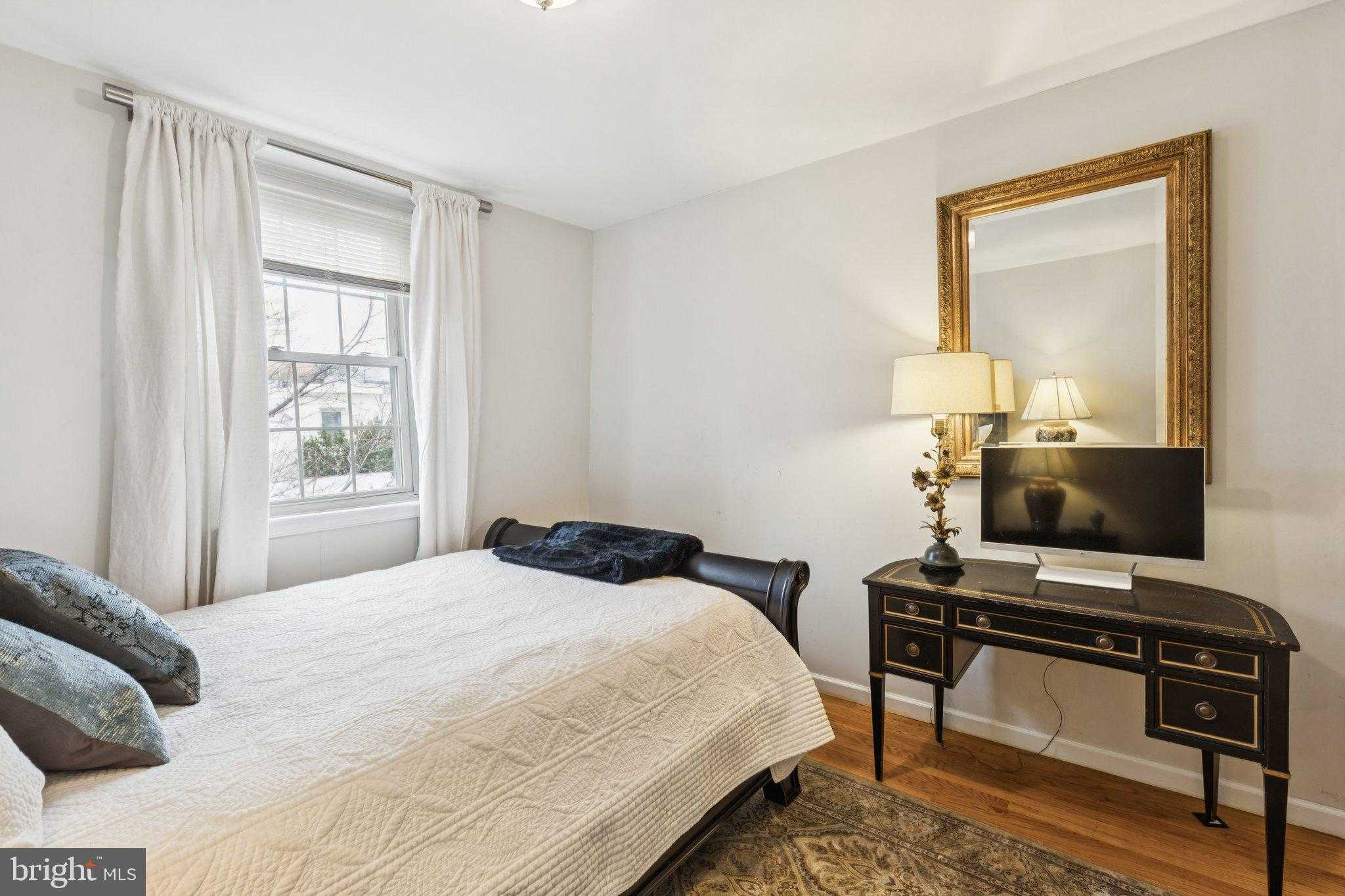 1206 Waverly Walk photo 22