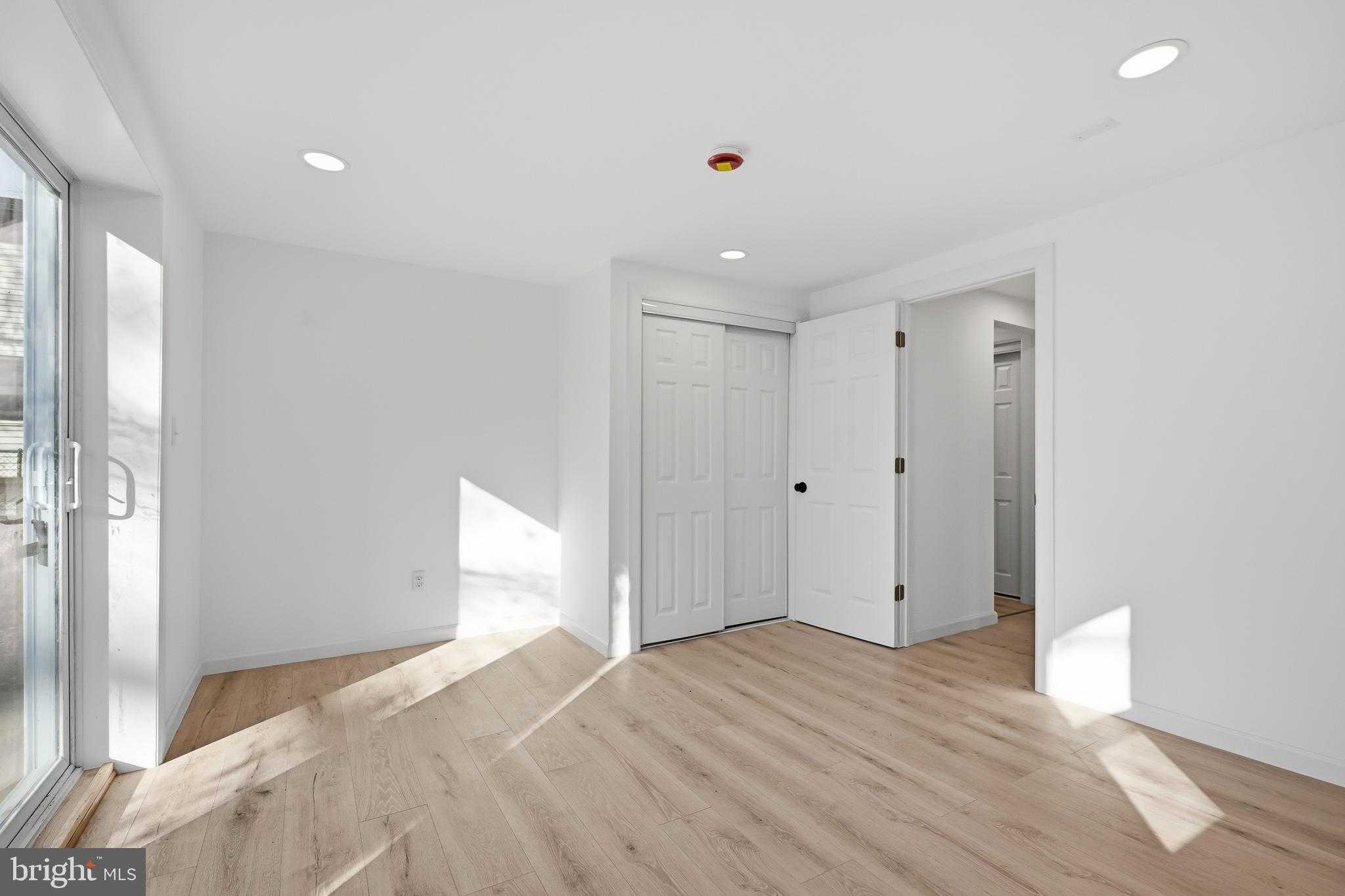 937 High St photo 12