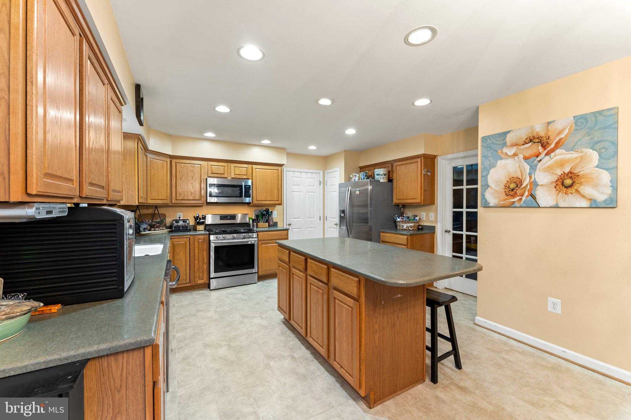 19388 Manor Dr photo 27