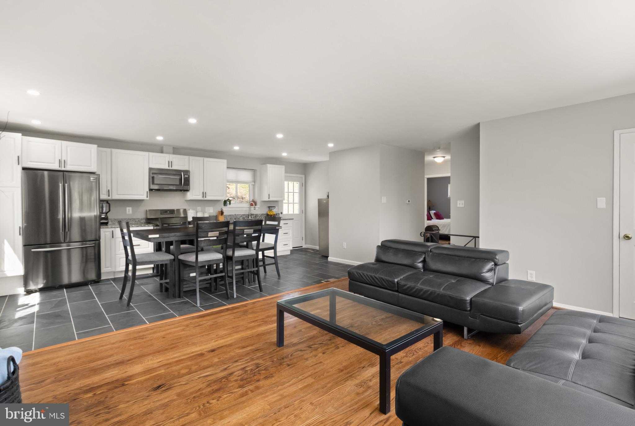 7516 Essex Ave photo 16