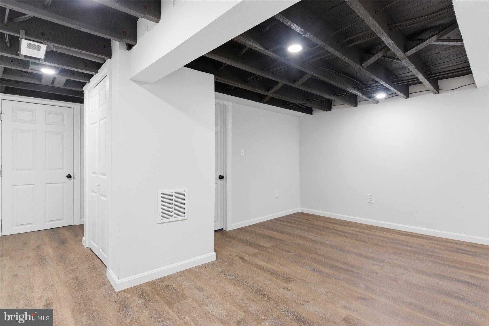 2009 Ruxton Ave photo 14