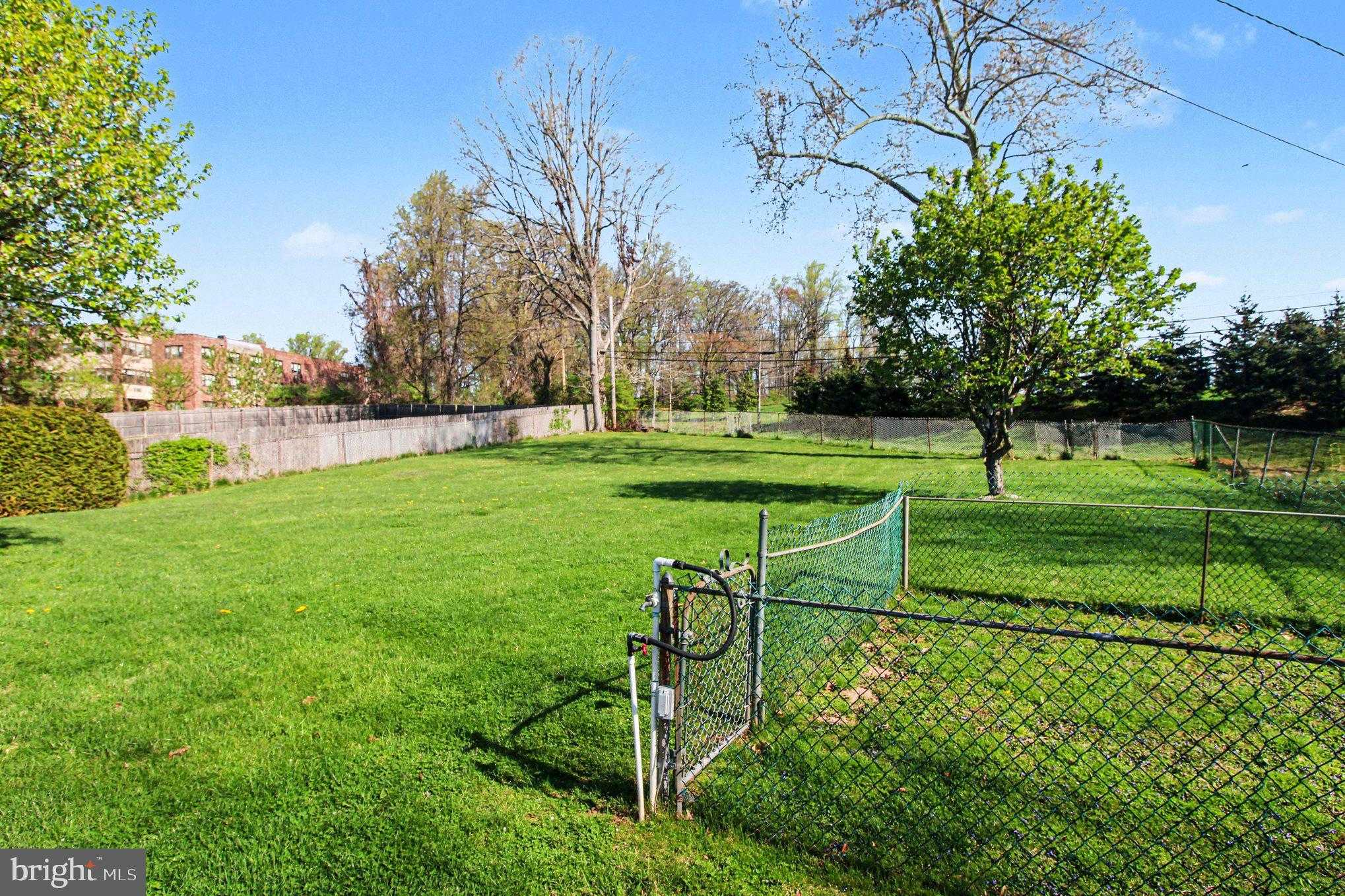 908 Fraser Rd photo 32