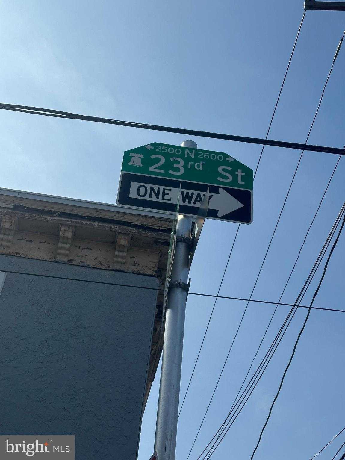 2305 W Sergeant St photo 7