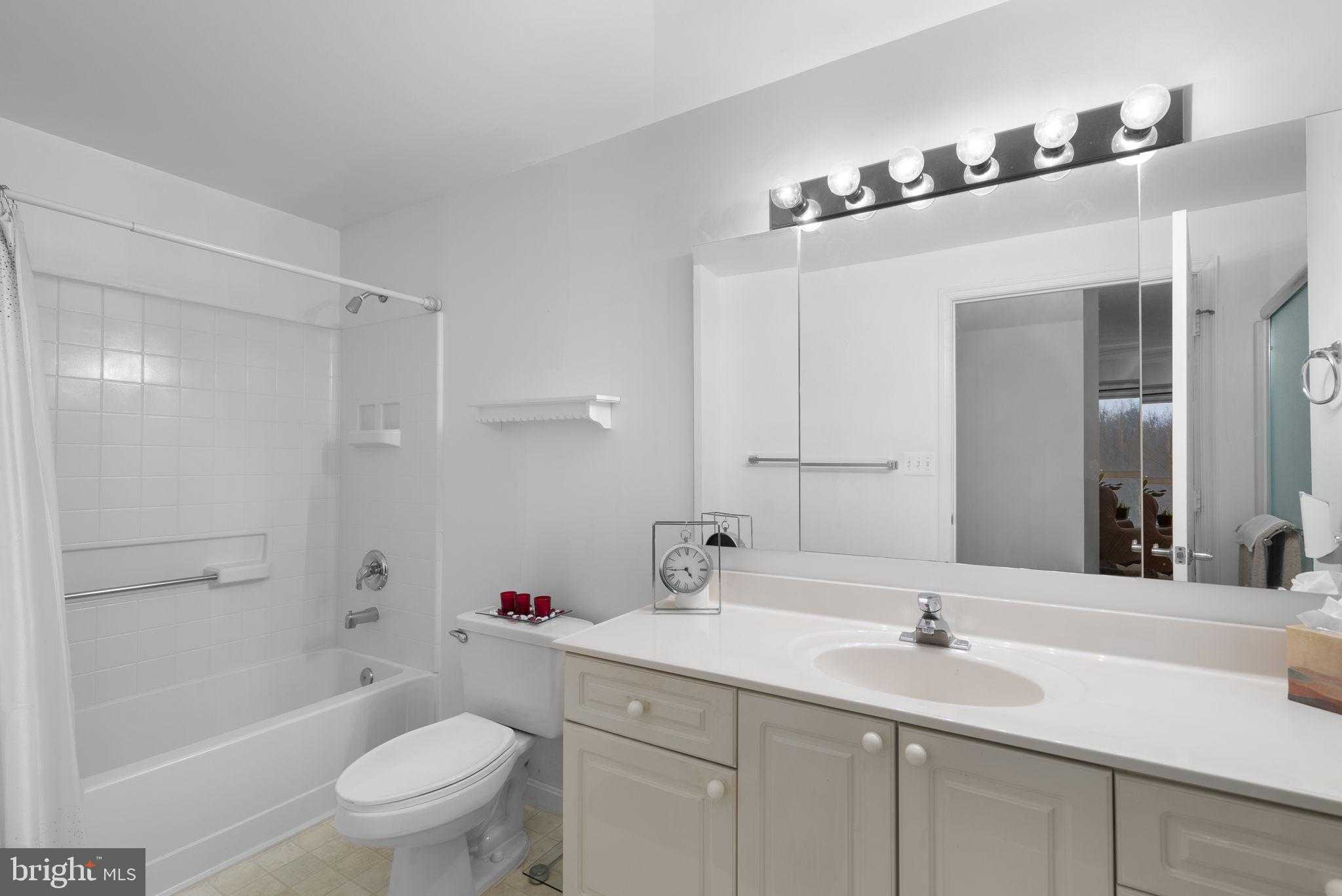 3200 N Leisure World Blvd Apt 803 photo 20