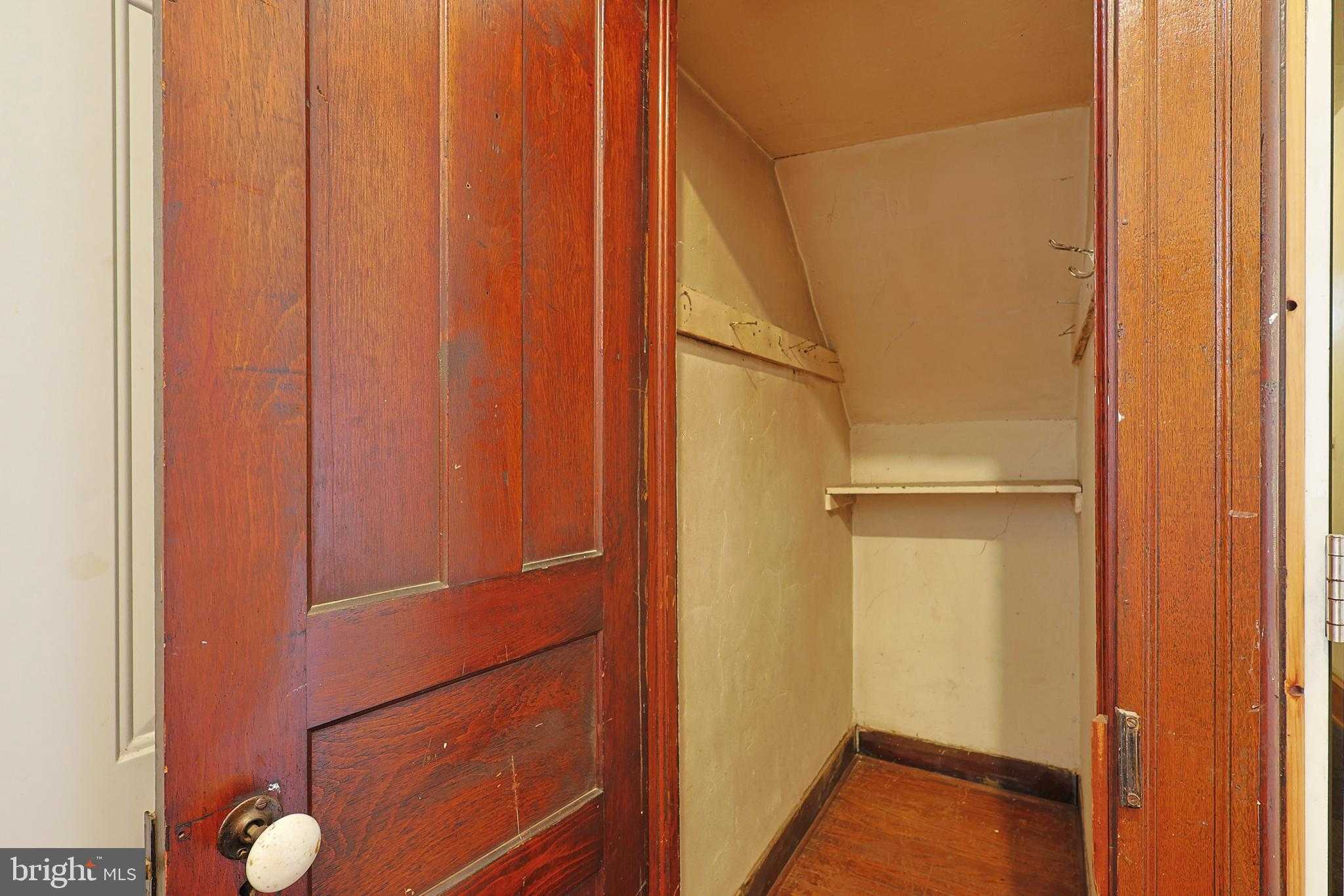 214 S Central Ave photo 12