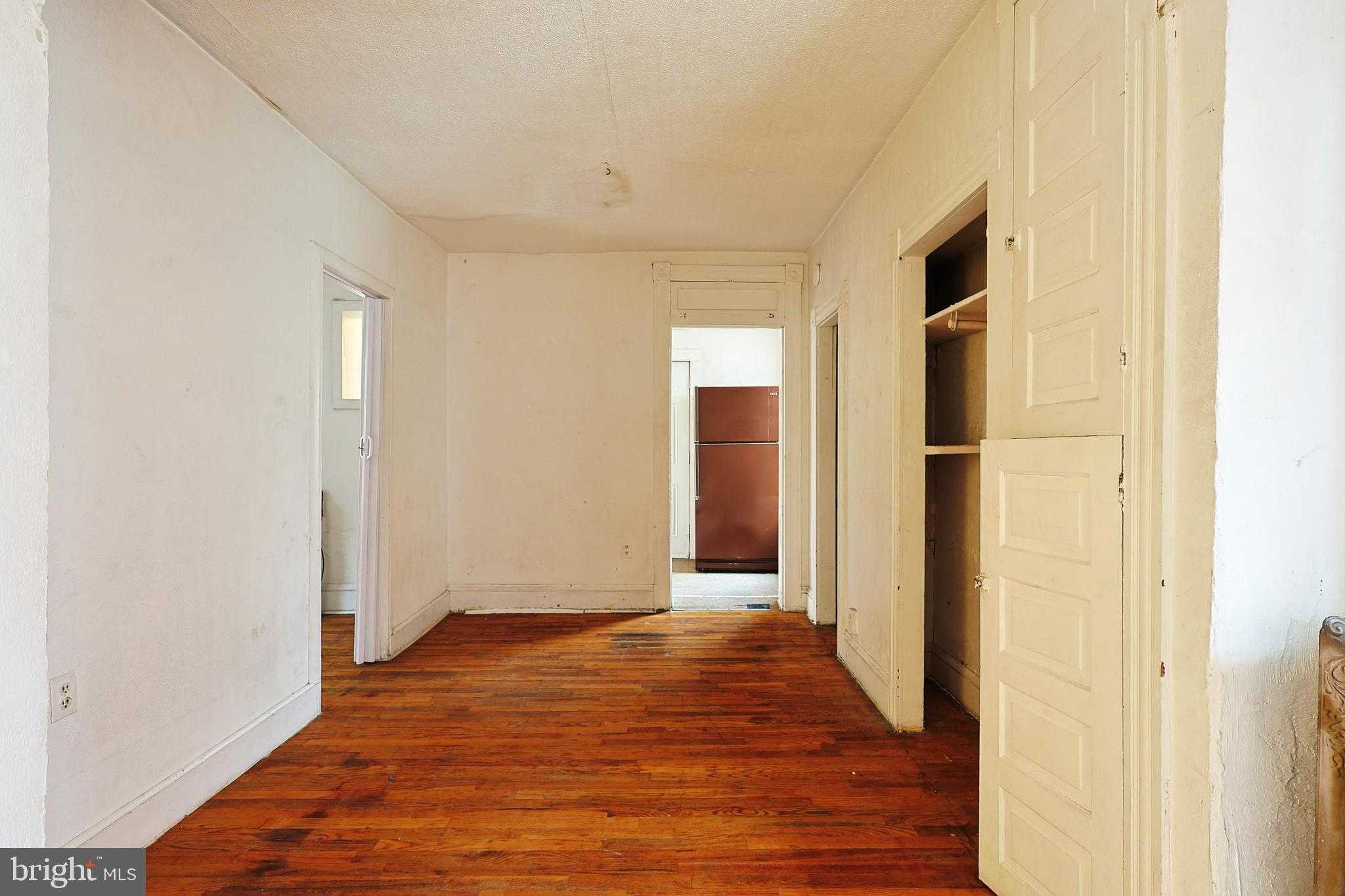 214 S Central Ave photo 21