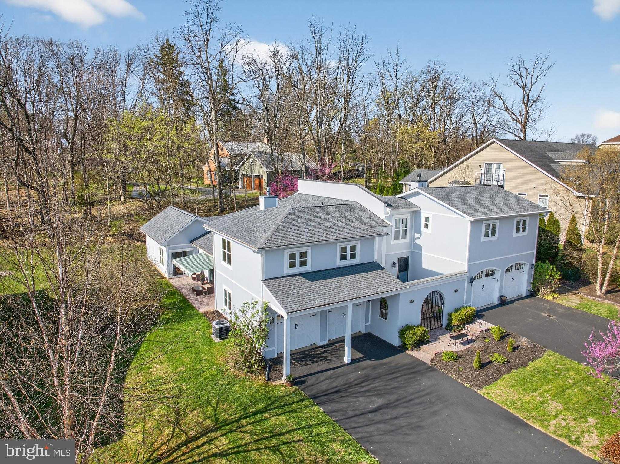 61 Hartzell Dr photo 39