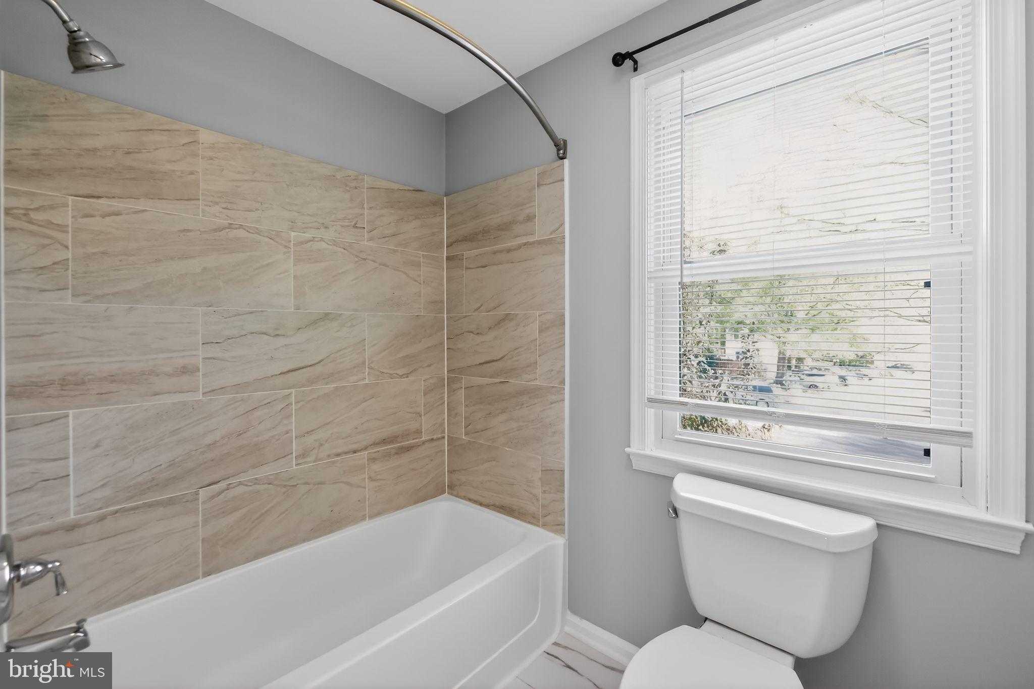 11186 Silentwood Ln photo 14